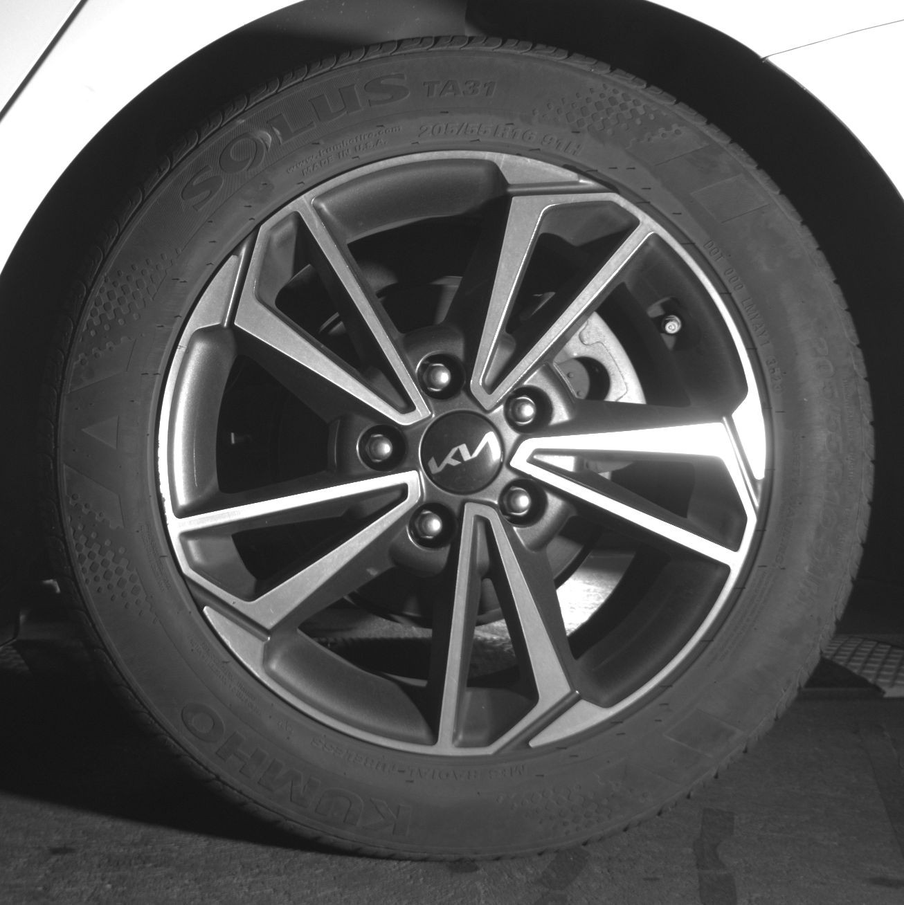 Thumbnail: 2024 Kia Forte - 16