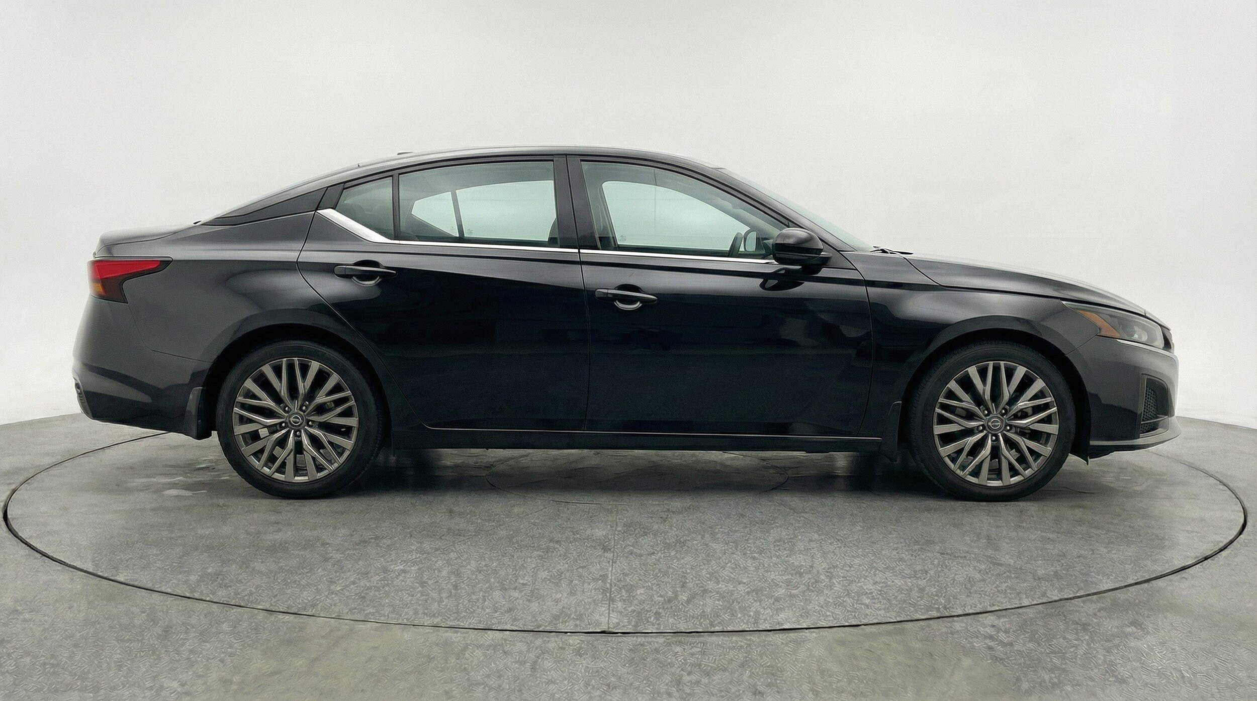 Thumbnail: 2025 Nissan Altima - 11