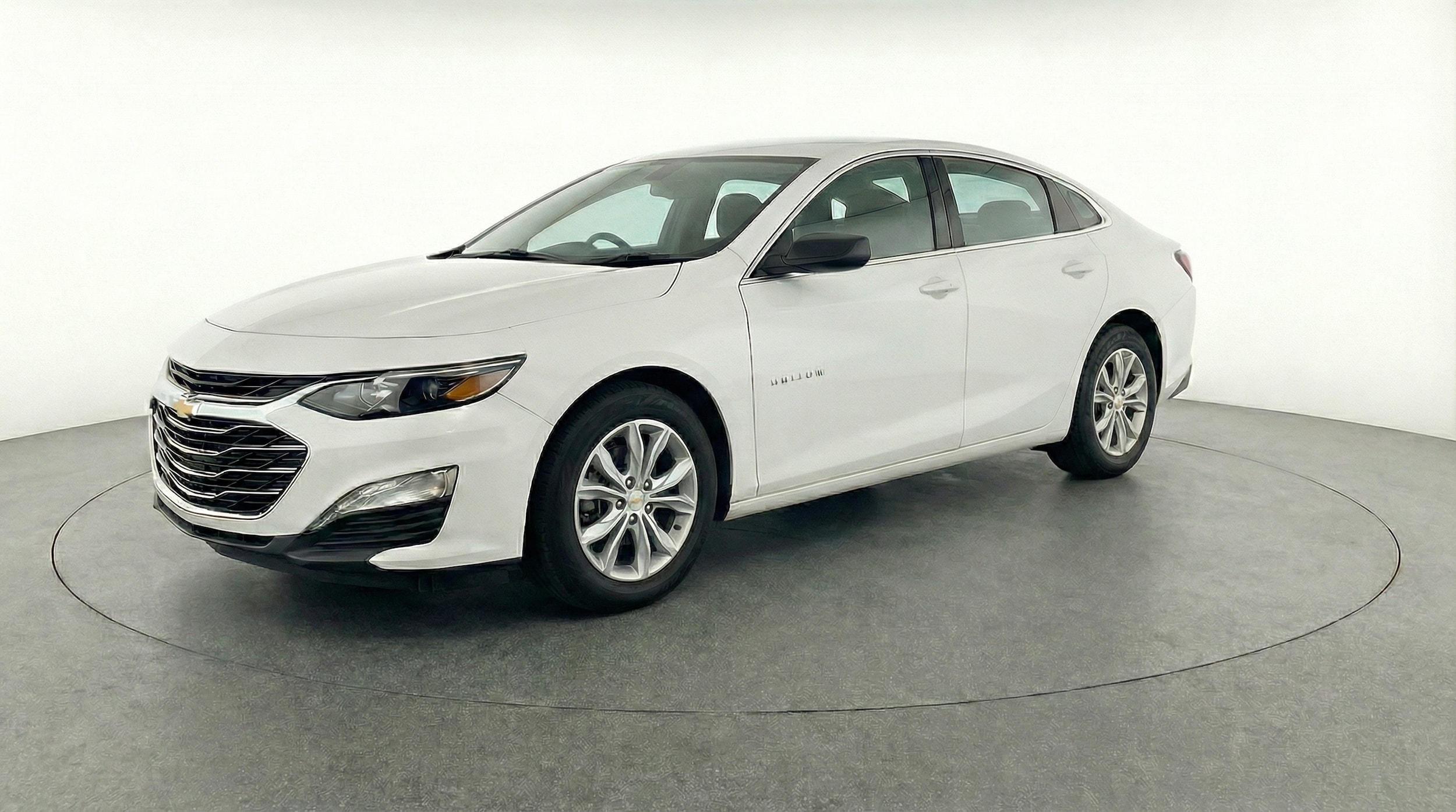 Thumbnail: 2024 Chevrolet Malibu - 3