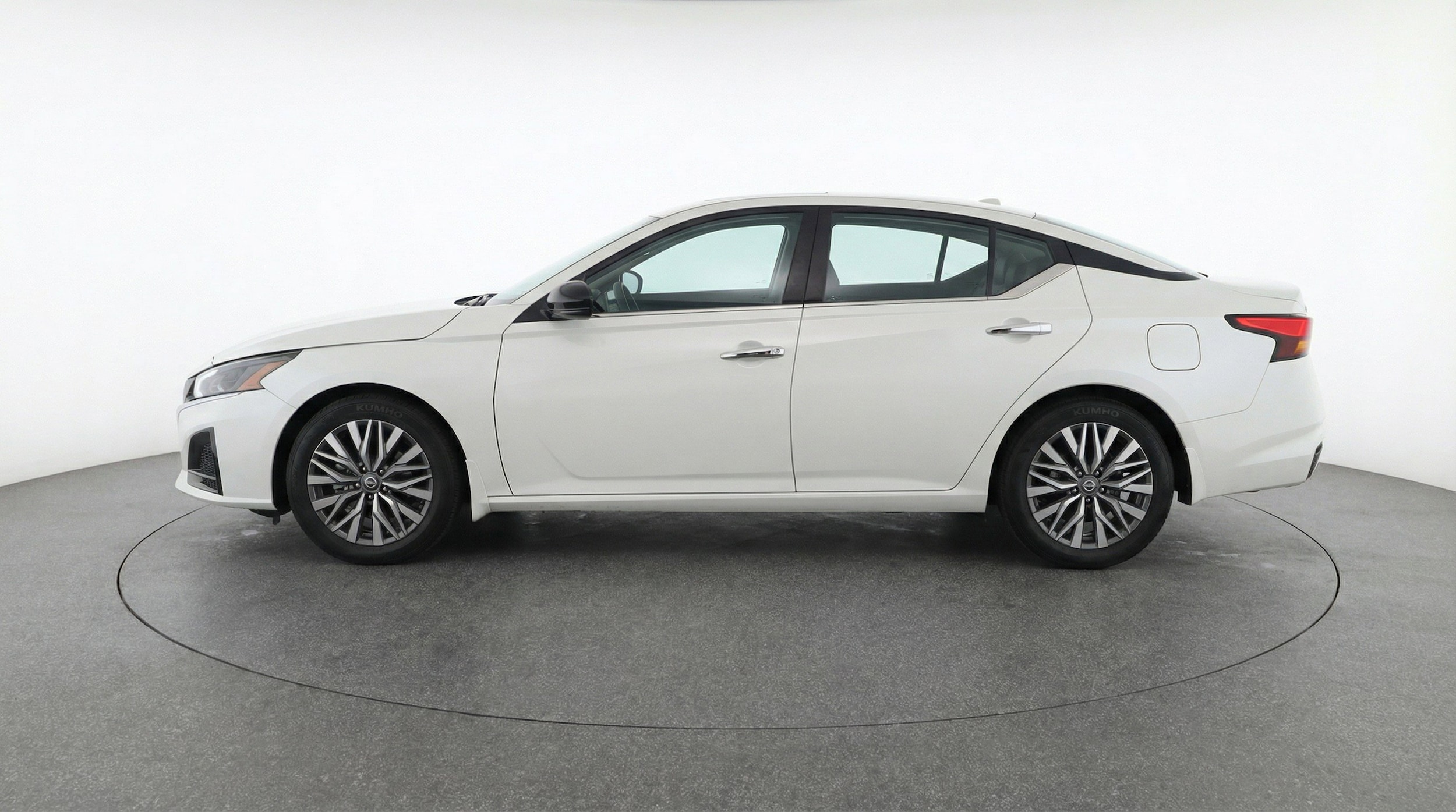 Thumbnail: 2025 Nissan Altima - 5