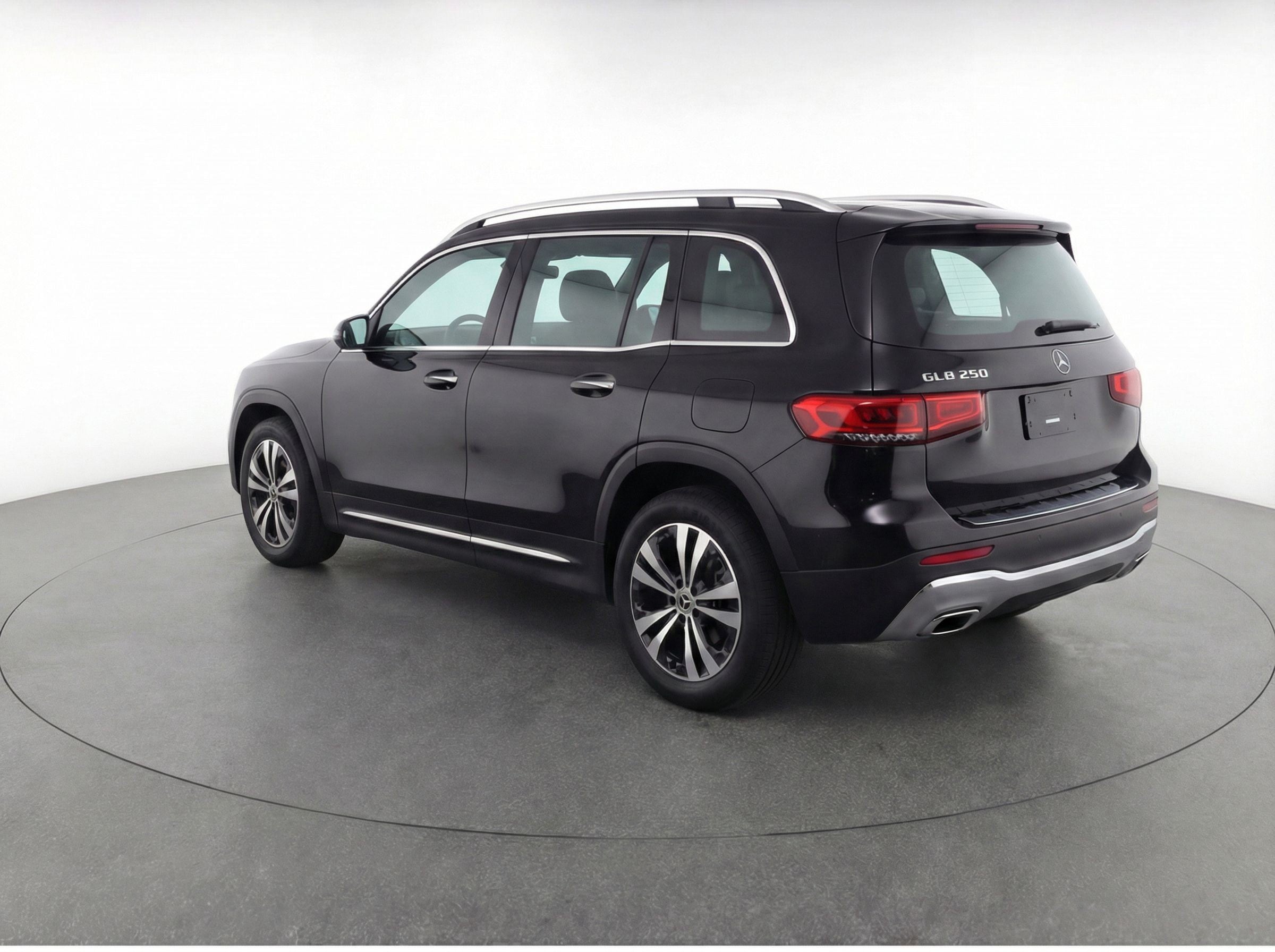 Thumbnail: 2024 Mercedes-Benz GLB - 5