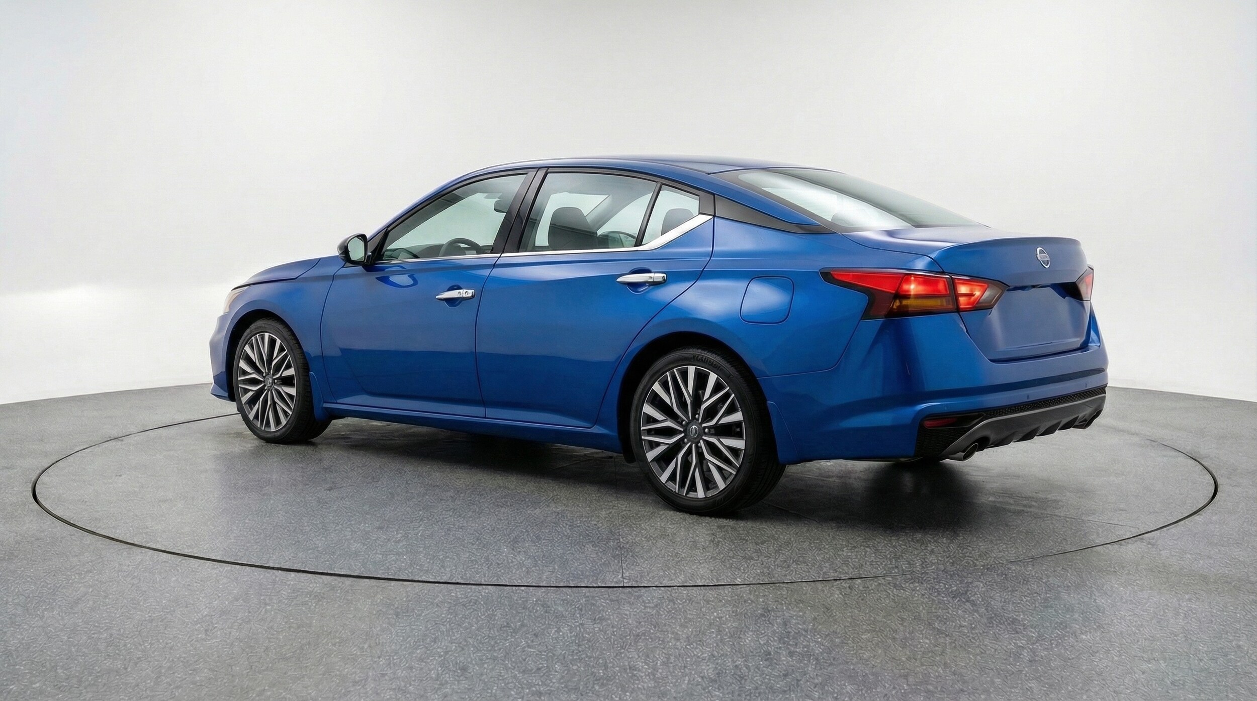 Thumbnail: 2025 Nissan Altima - 5