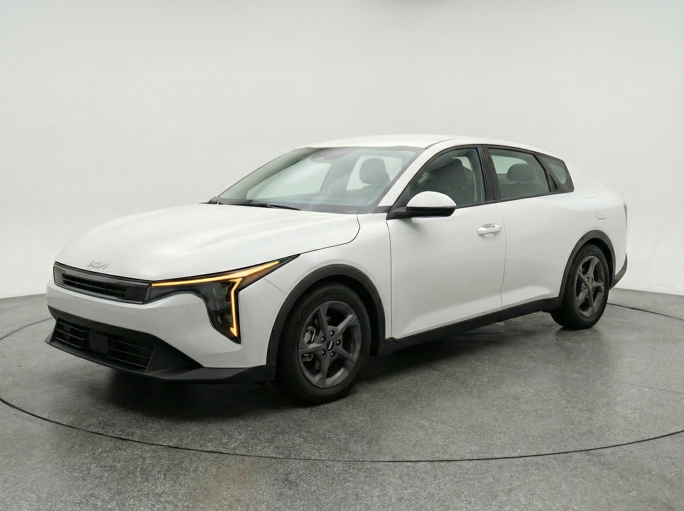 Thumbnail: 2025 Kia K4 - 3