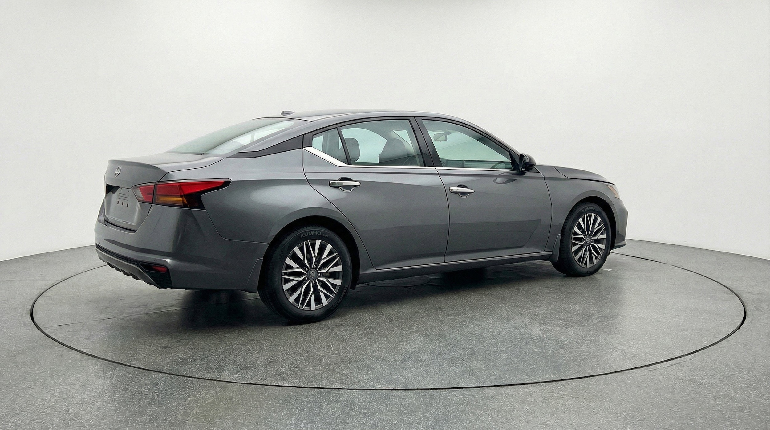 Thumbnail: 2025 Nissan Altima - 9