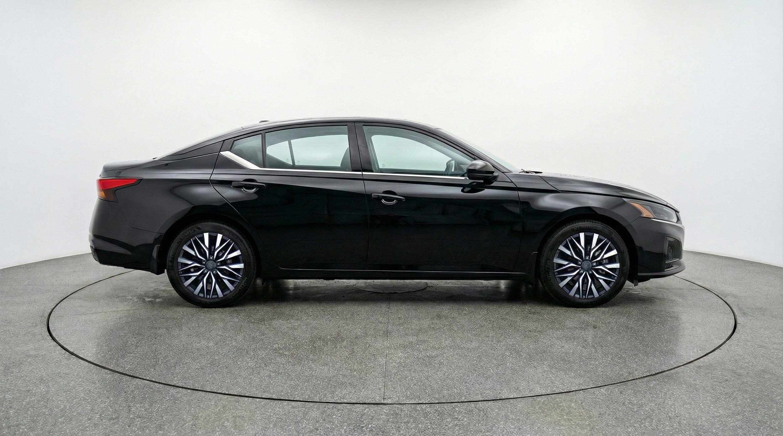 Thumbnail: 2025 Nissan Altima - 11
