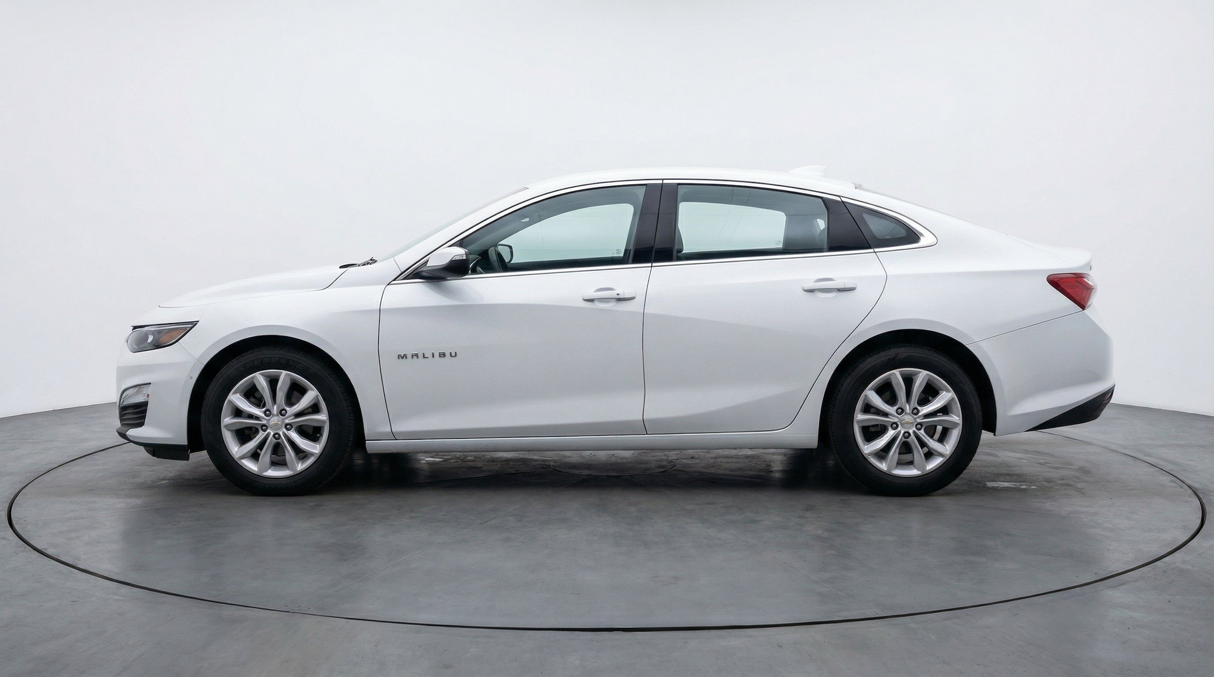 Thumbnail: 2024 Chevrolet Malibu - 5