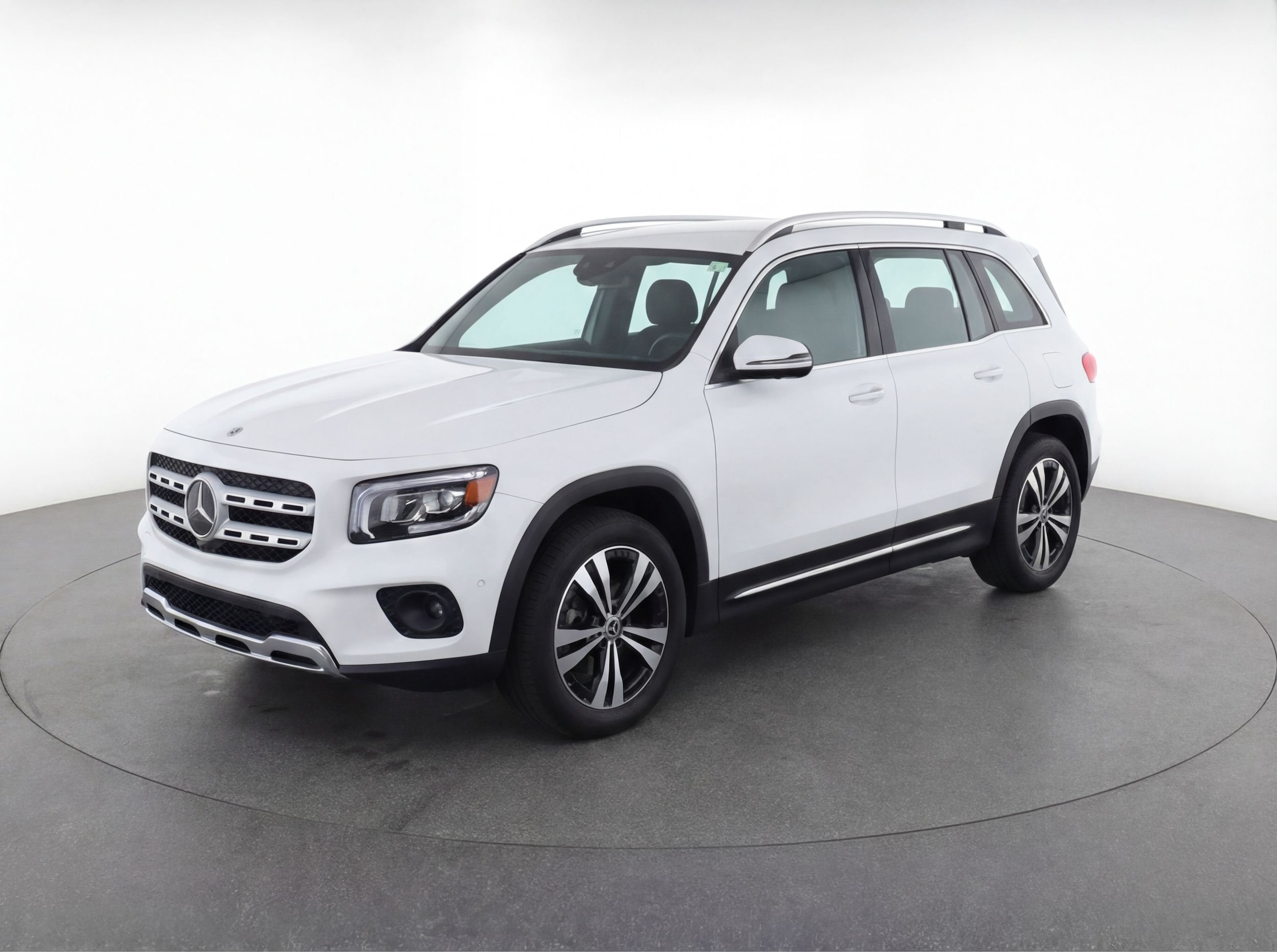 Thumbnail: 2024 Mercedes-Benz GLB - 3