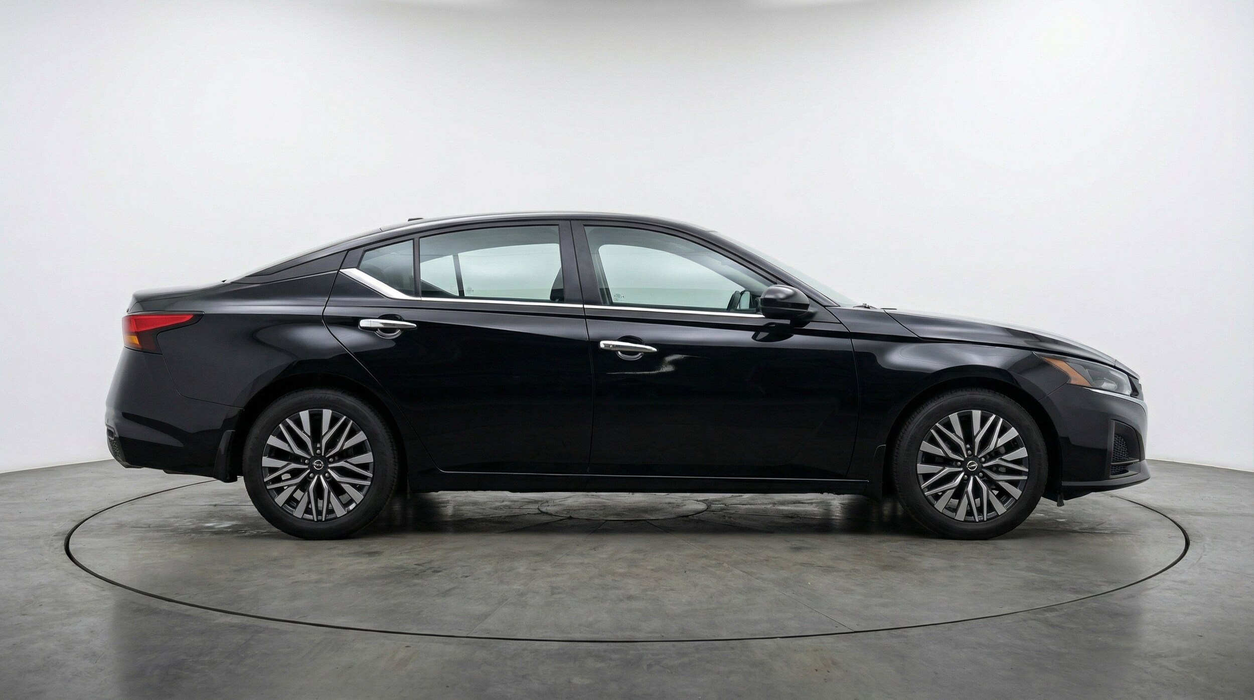 Thumbnail: 2025 Nissan Altima - 11