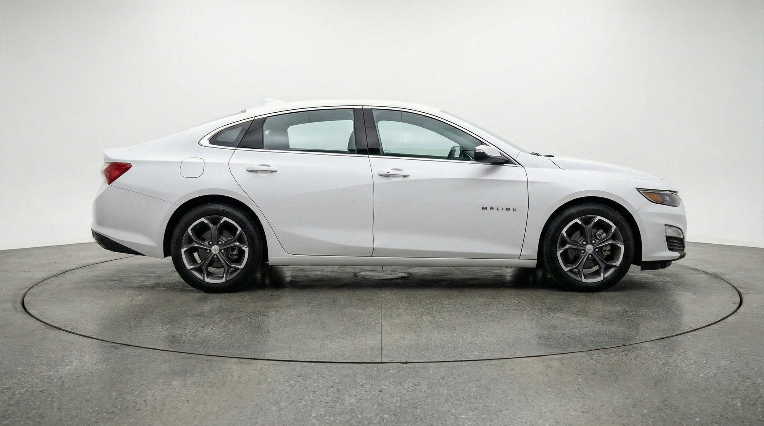 Thumbnail: 2024 Chevrolet Malibu - 11