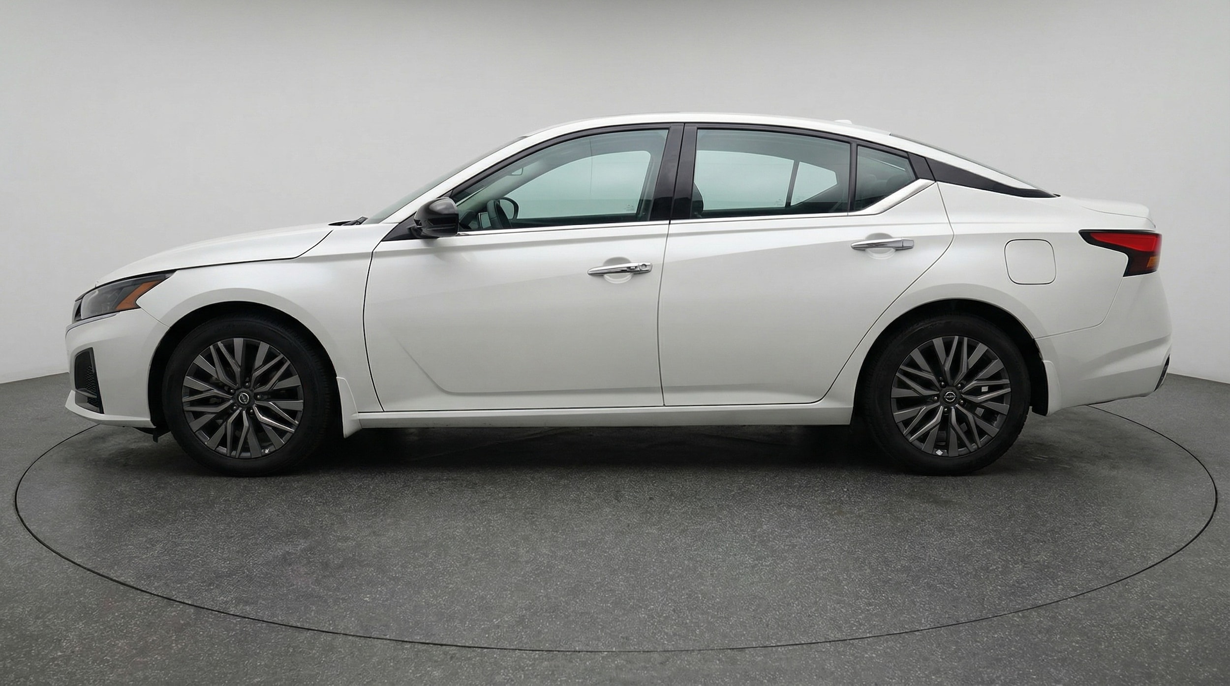 Thumbnail: 2025 Nissan Altima - 4