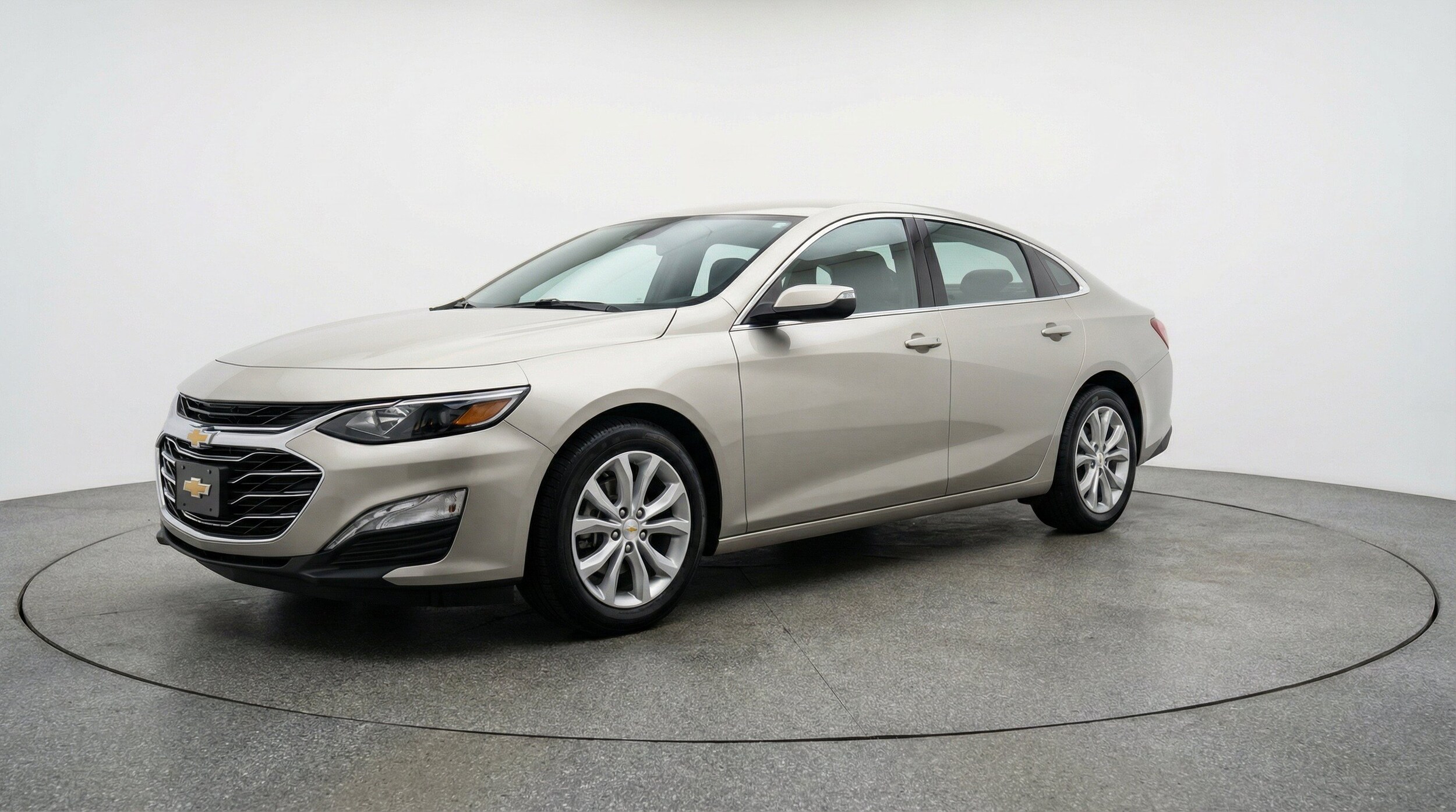 Thumbnail: 2024 Chevrolet Malibu - 3