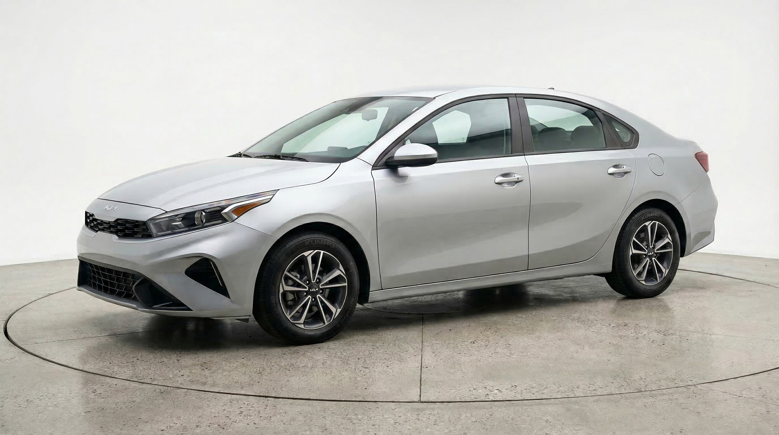 Thumbnail: 2024 Kia Forte - 3