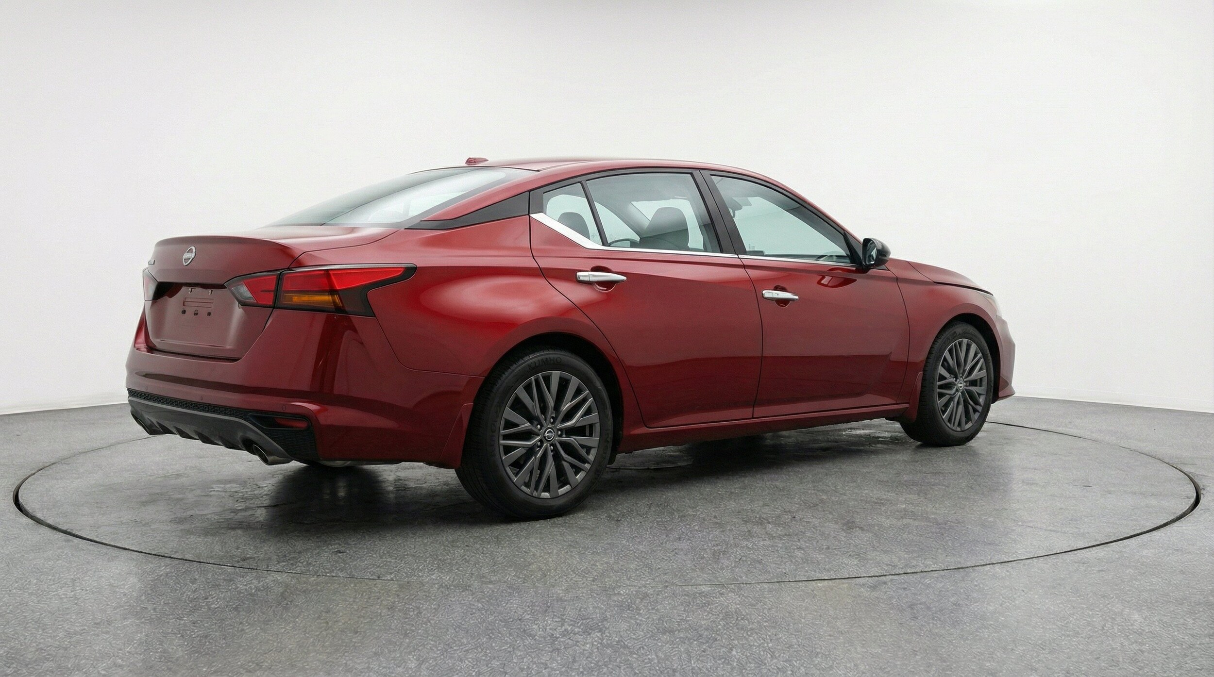 Thumbnail: 2025 Nissan Altima - 9