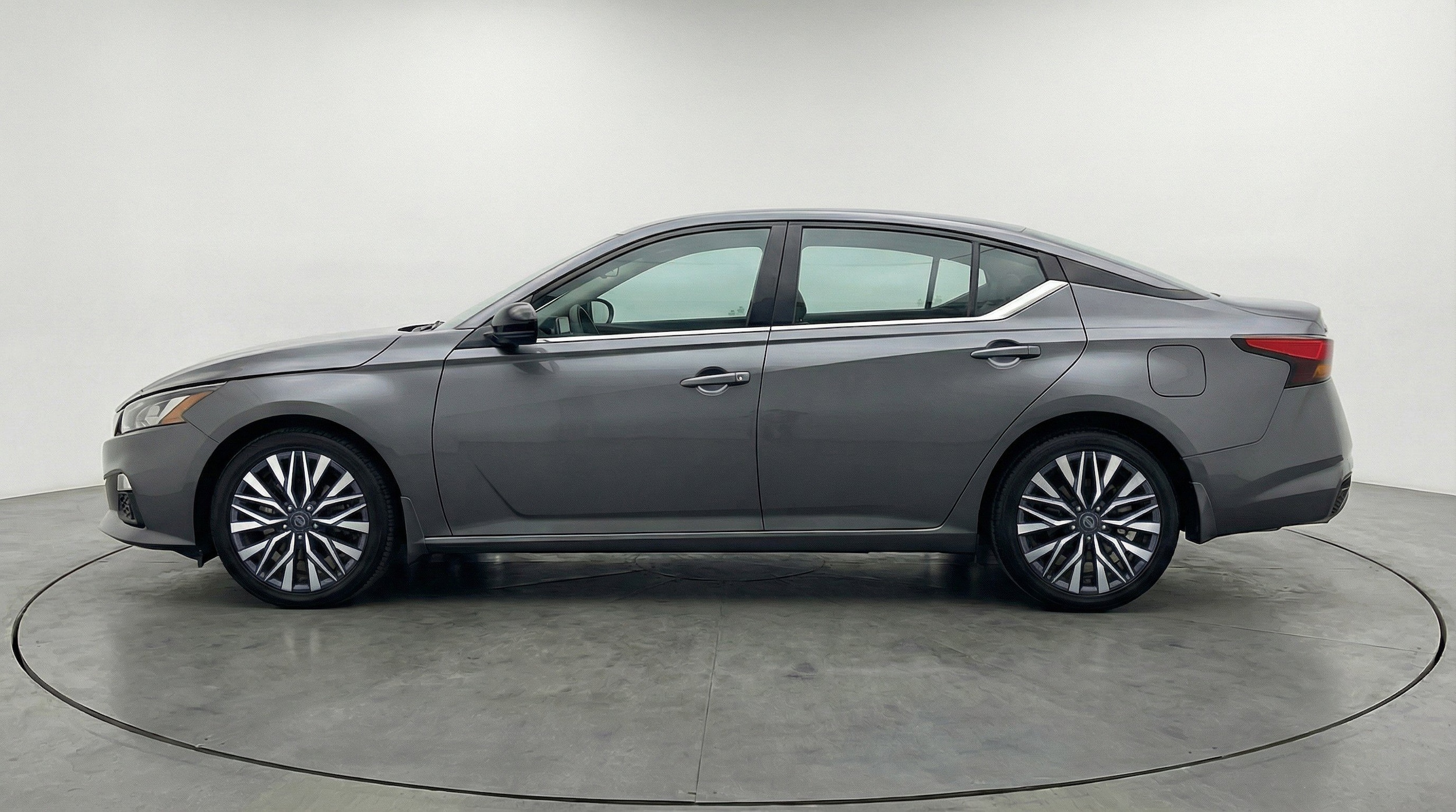 Thumbnail: 2025 Nissan Altima - 5