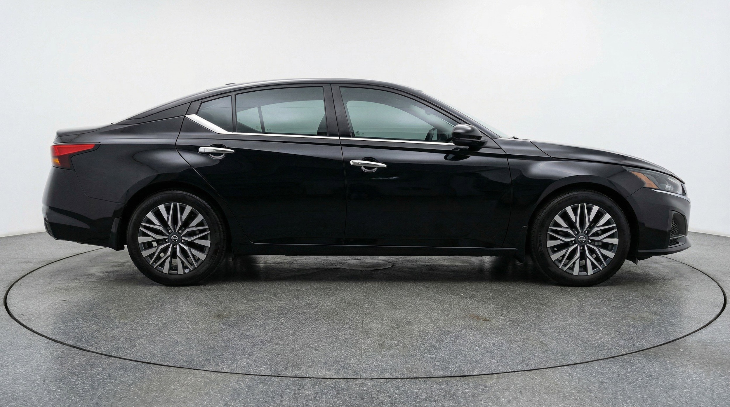 Thumbnail: 2025 Nissan Altima - 11