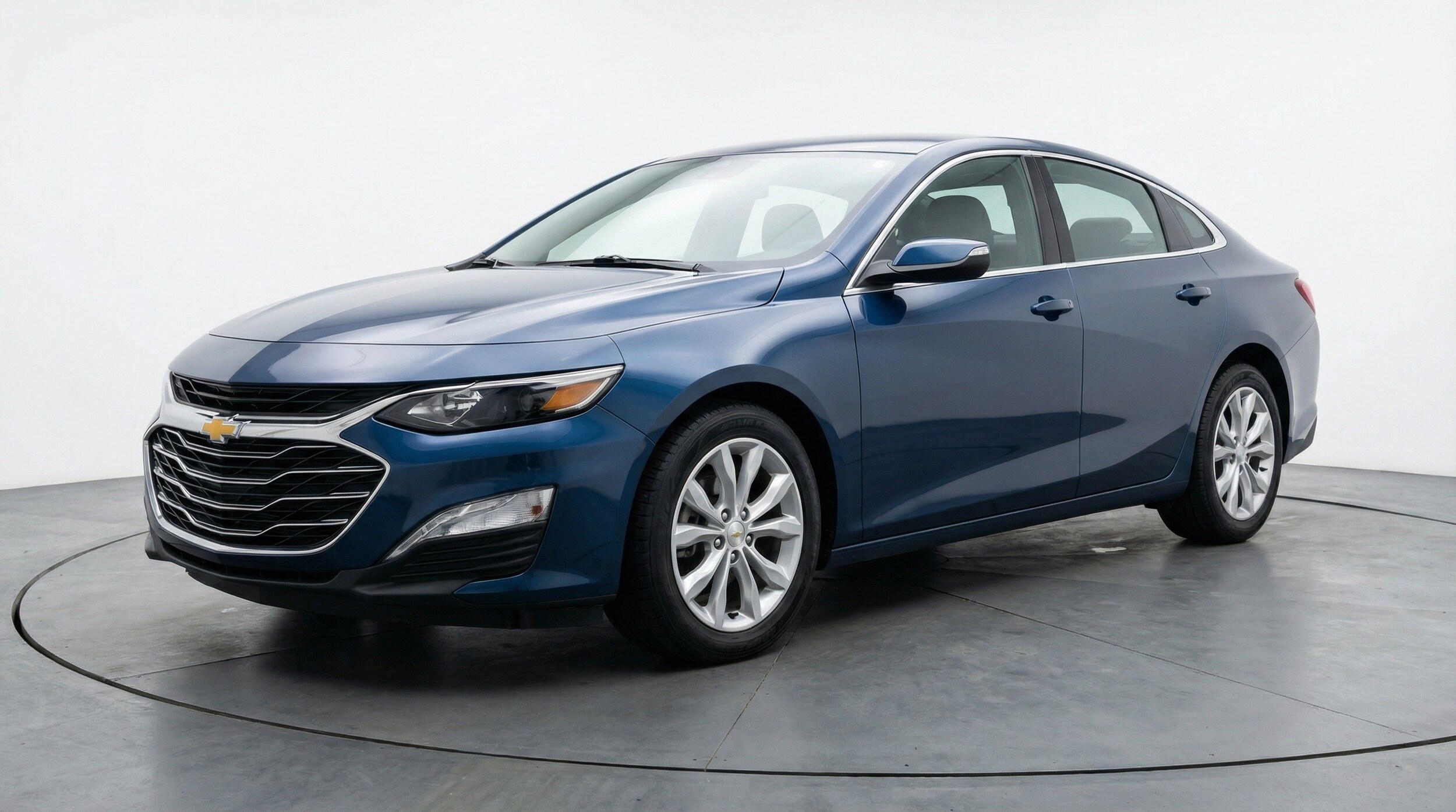 Thumbnail: 2024 Chevrolet Malibu - 3