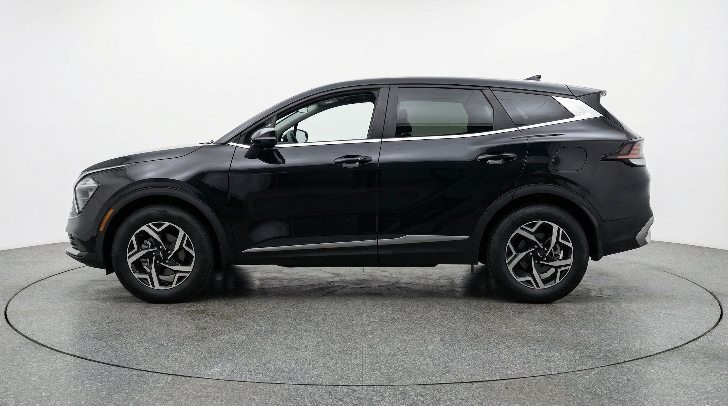 Thumbnail: 2025 Kia Sportage - 5