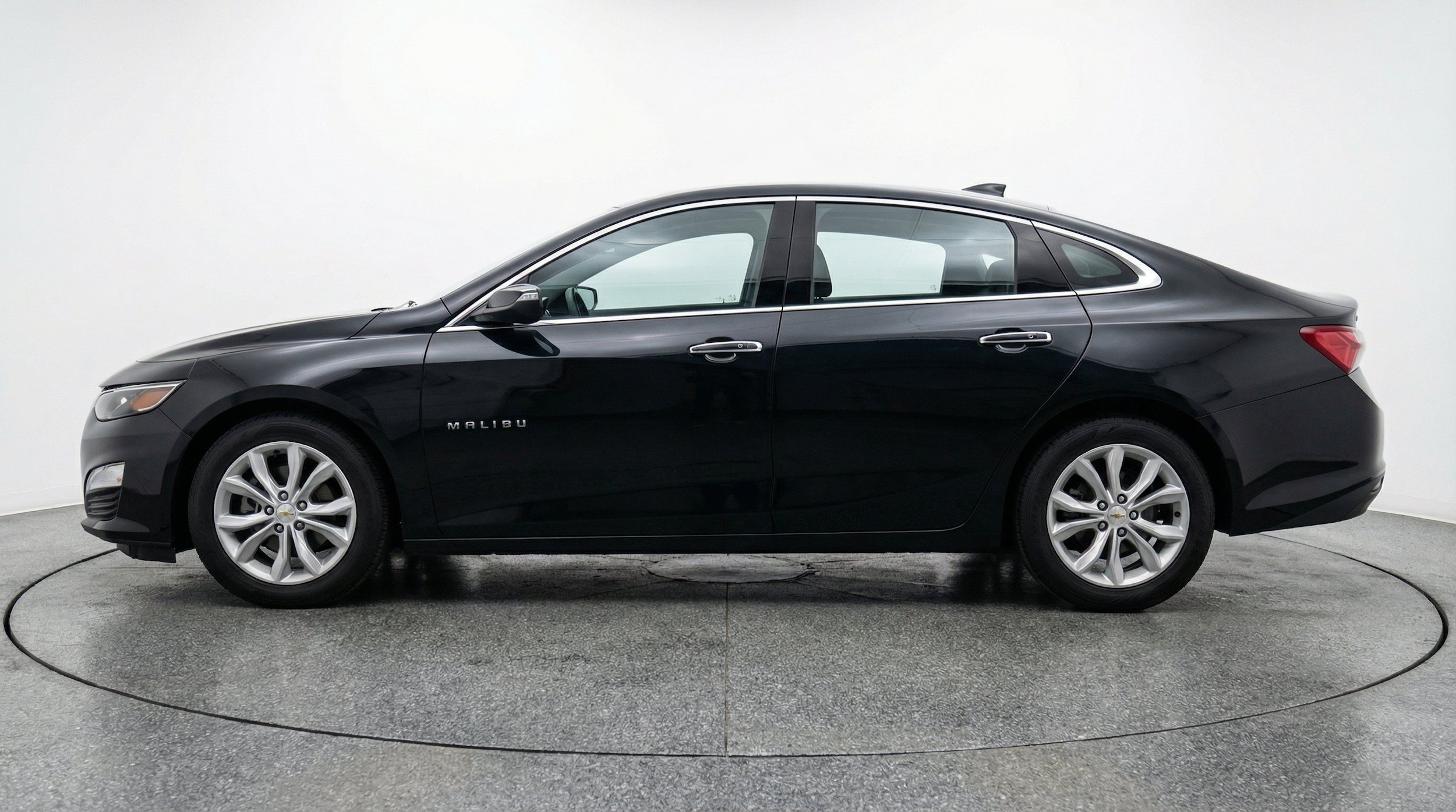 Thumbnail: 2024 Chevrolet Malibu - 5