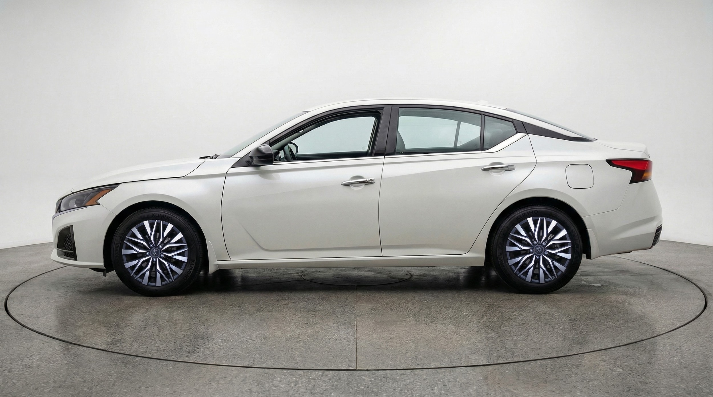 Thumbnail: 2025 Nissan Altima - 4