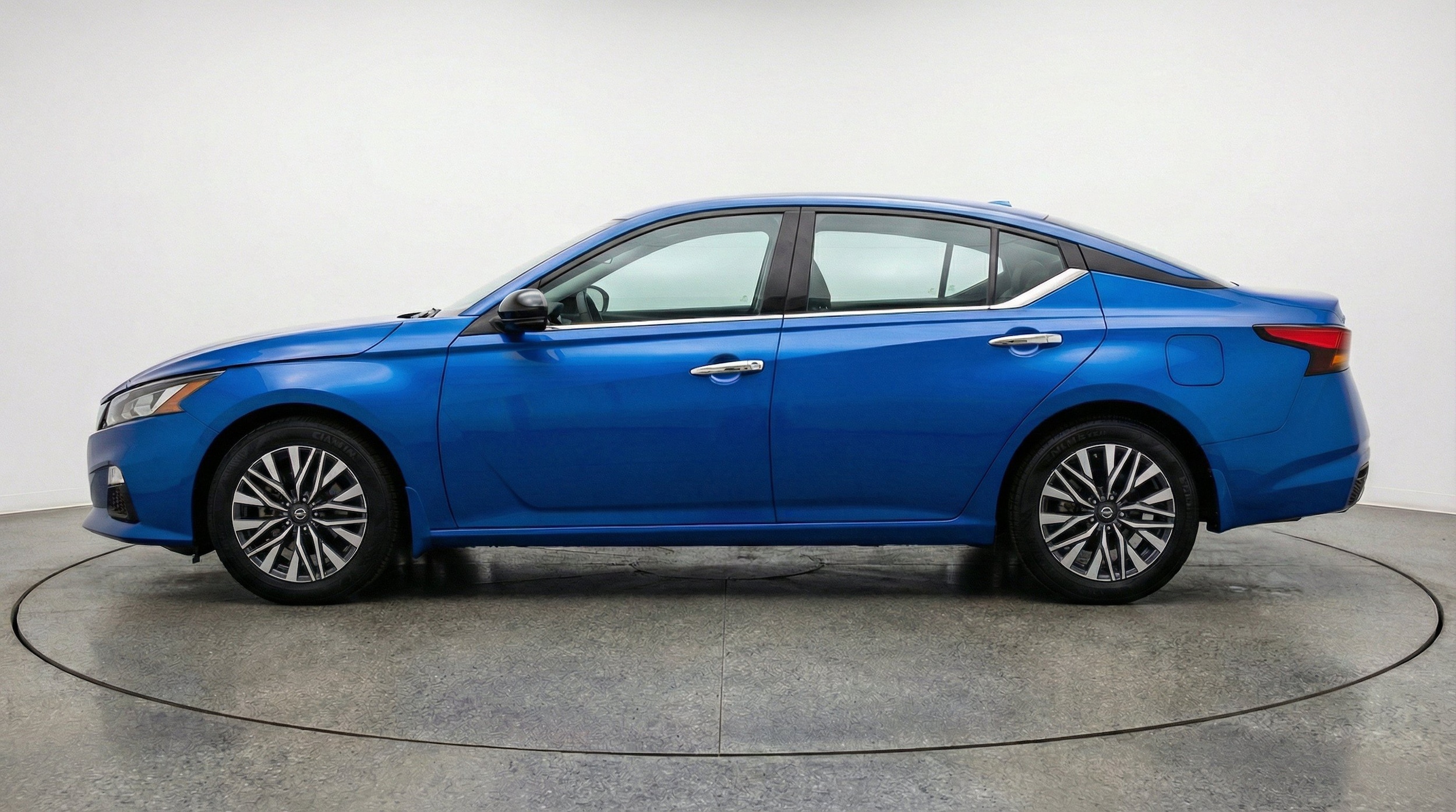 Thumbnail: 2025 Nissan Altima - 5