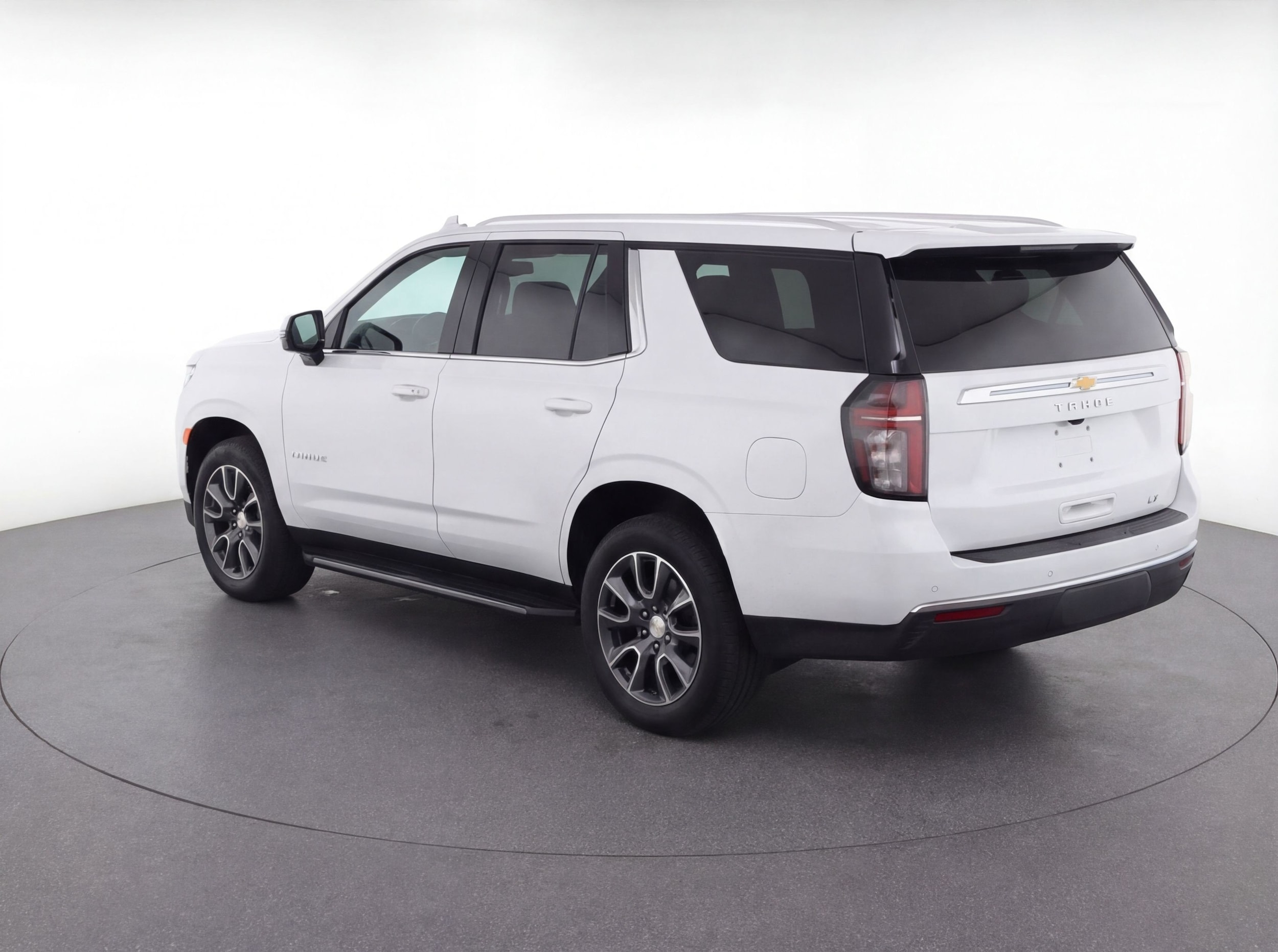 Thumbnail: 2023 Chevrolet Tahoe - 6