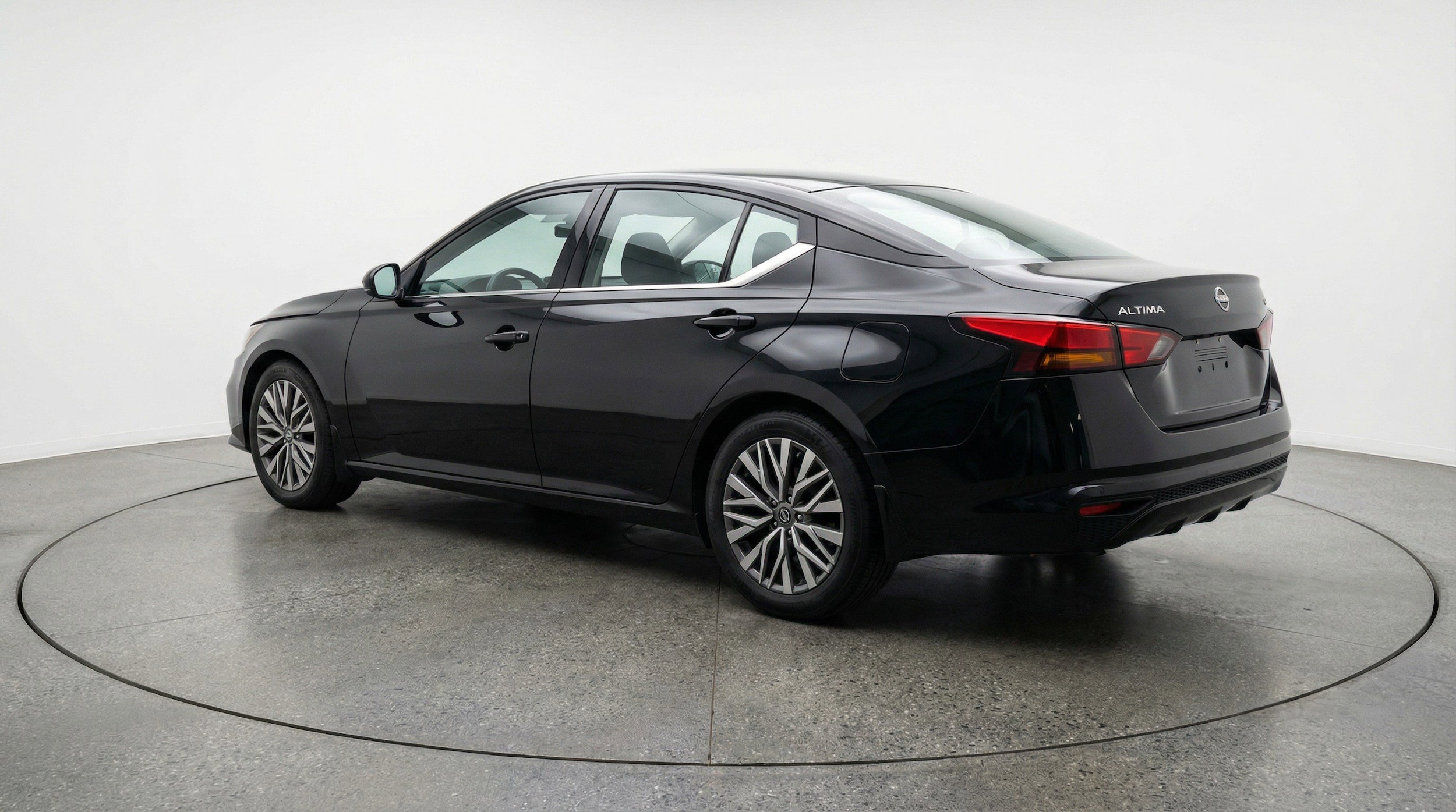 Thumbnail: 2025 Nissan Altima - 6