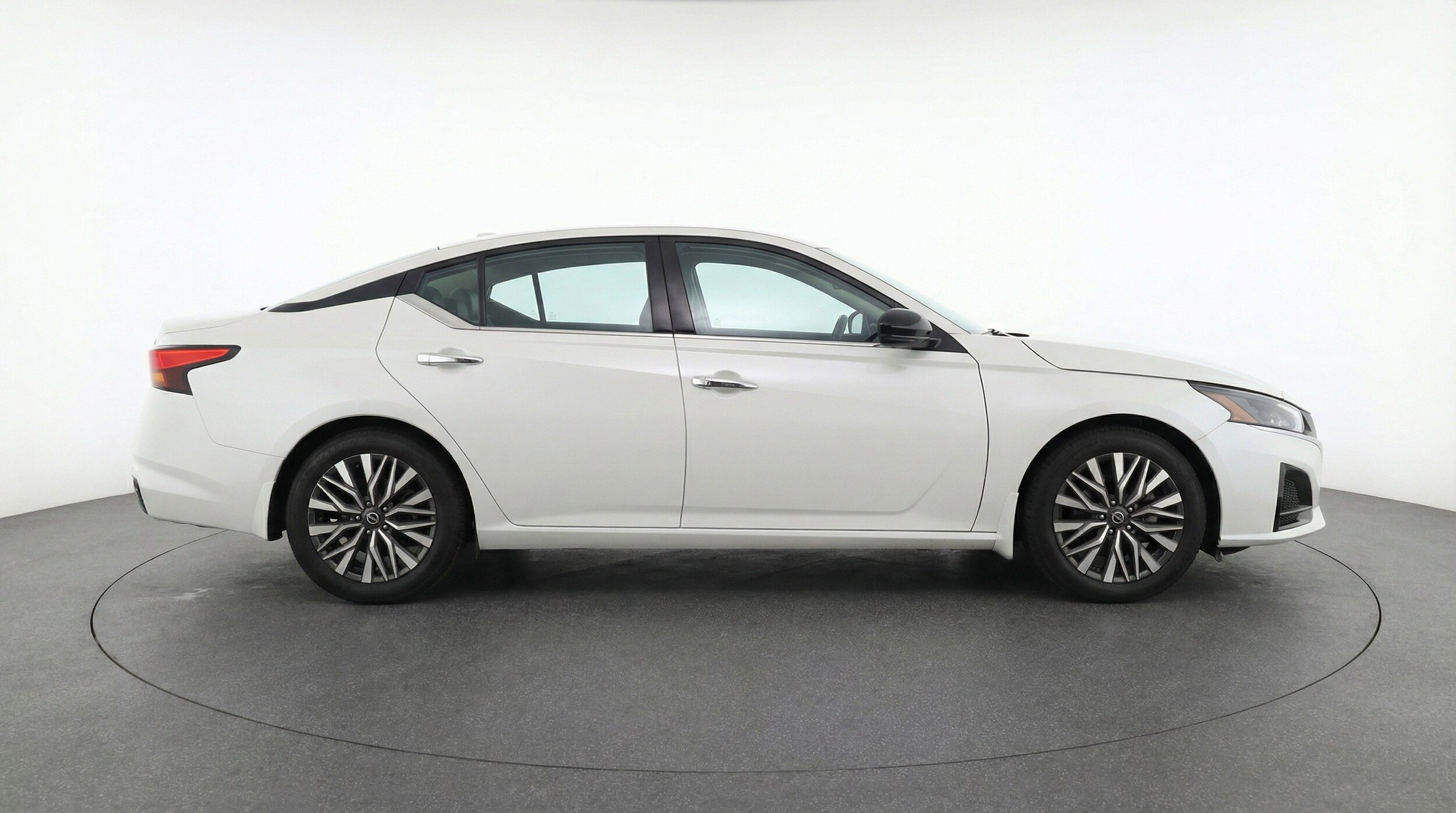 Thumbnail: 2025 Nissan Altima - 11