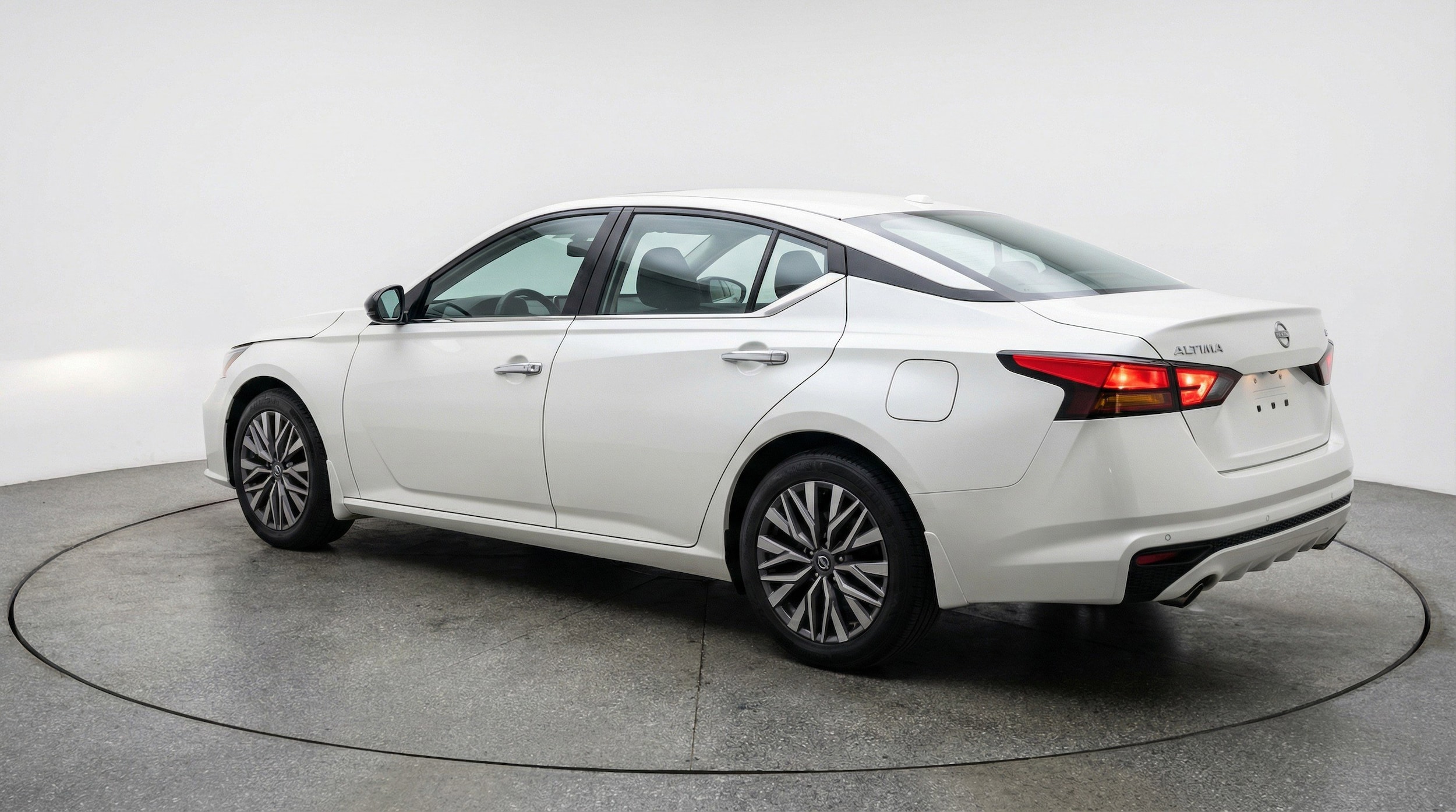 Thumbnail: 2025 Nissan Altima - 6