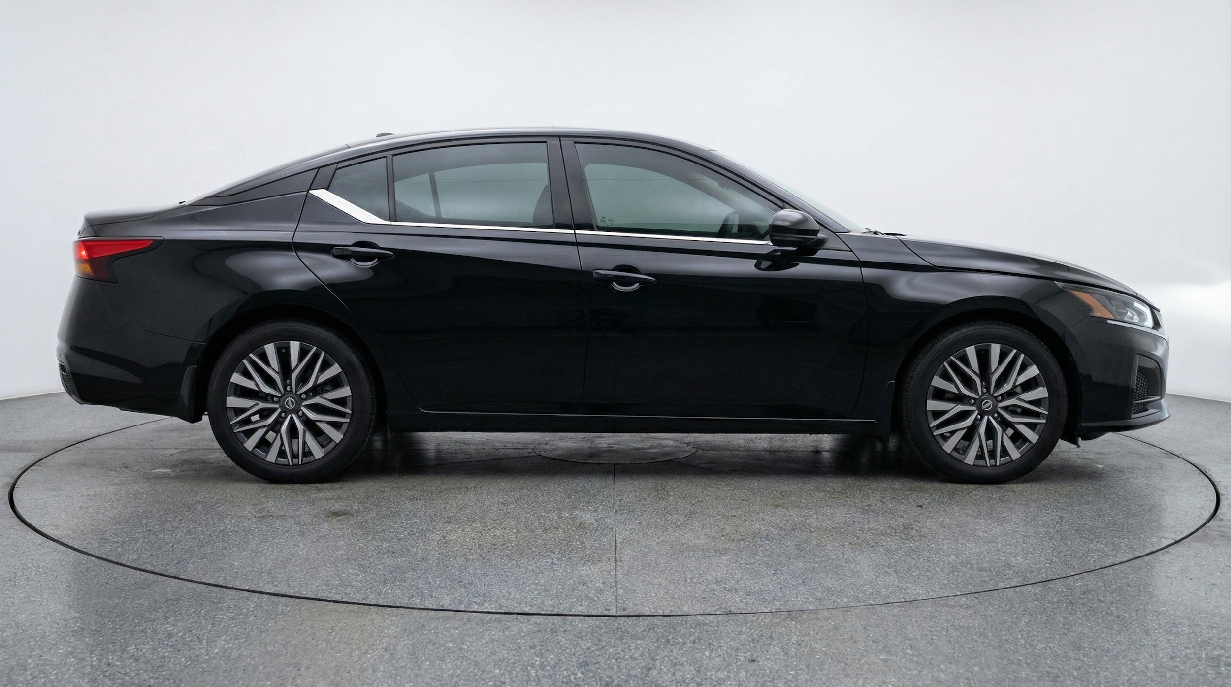 Thumbnail: 2025 Nissan Altima - 11