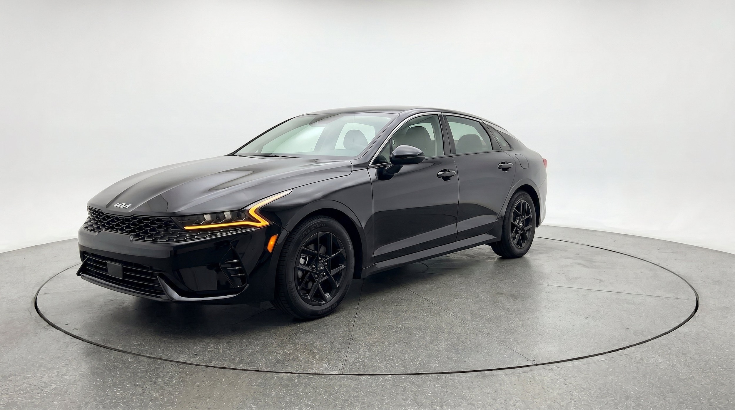 Thumbnail: 2025 Kia K5 - 3