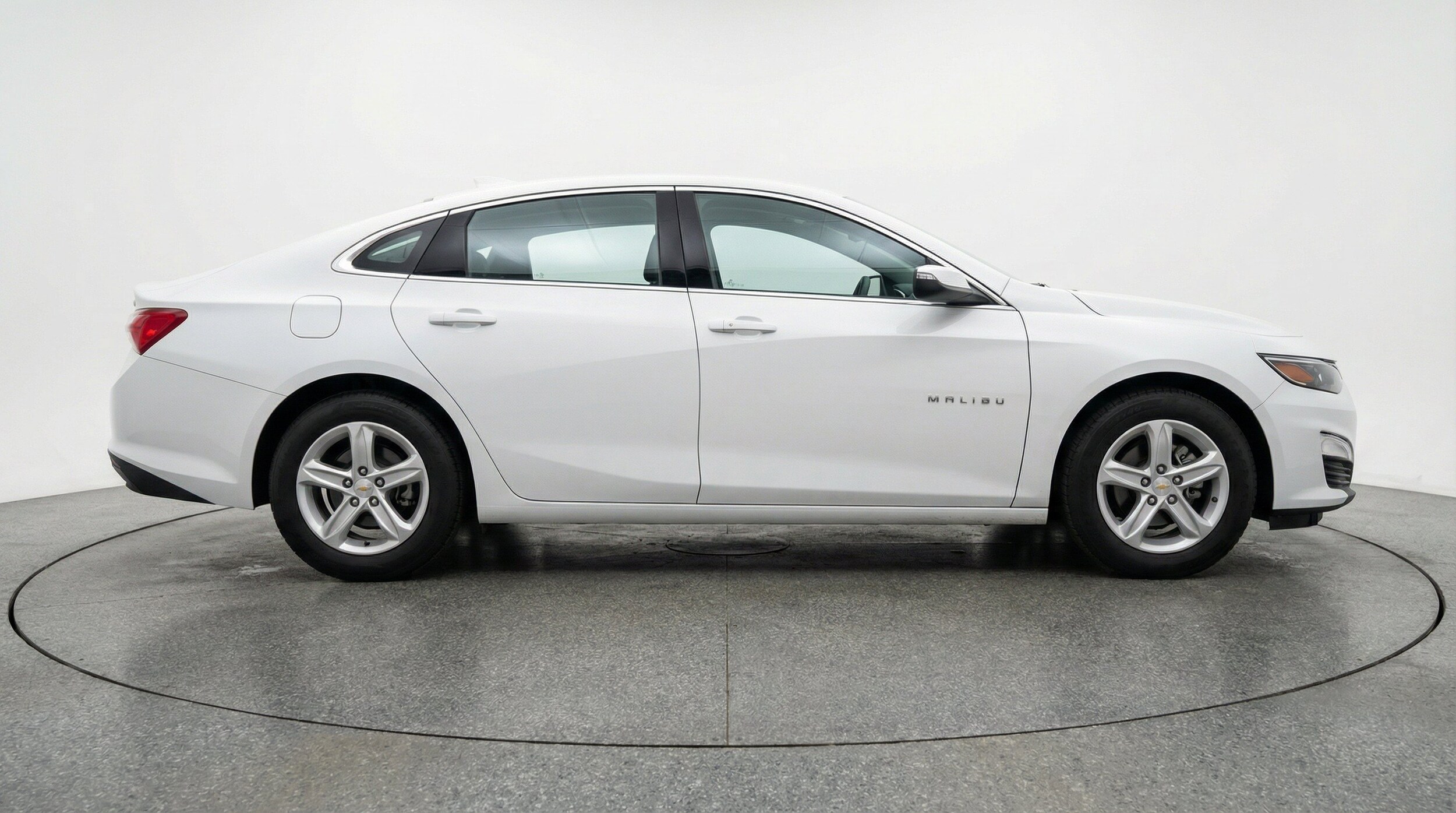 Thumbnail: 2024 Chevrolet Malibu - 11