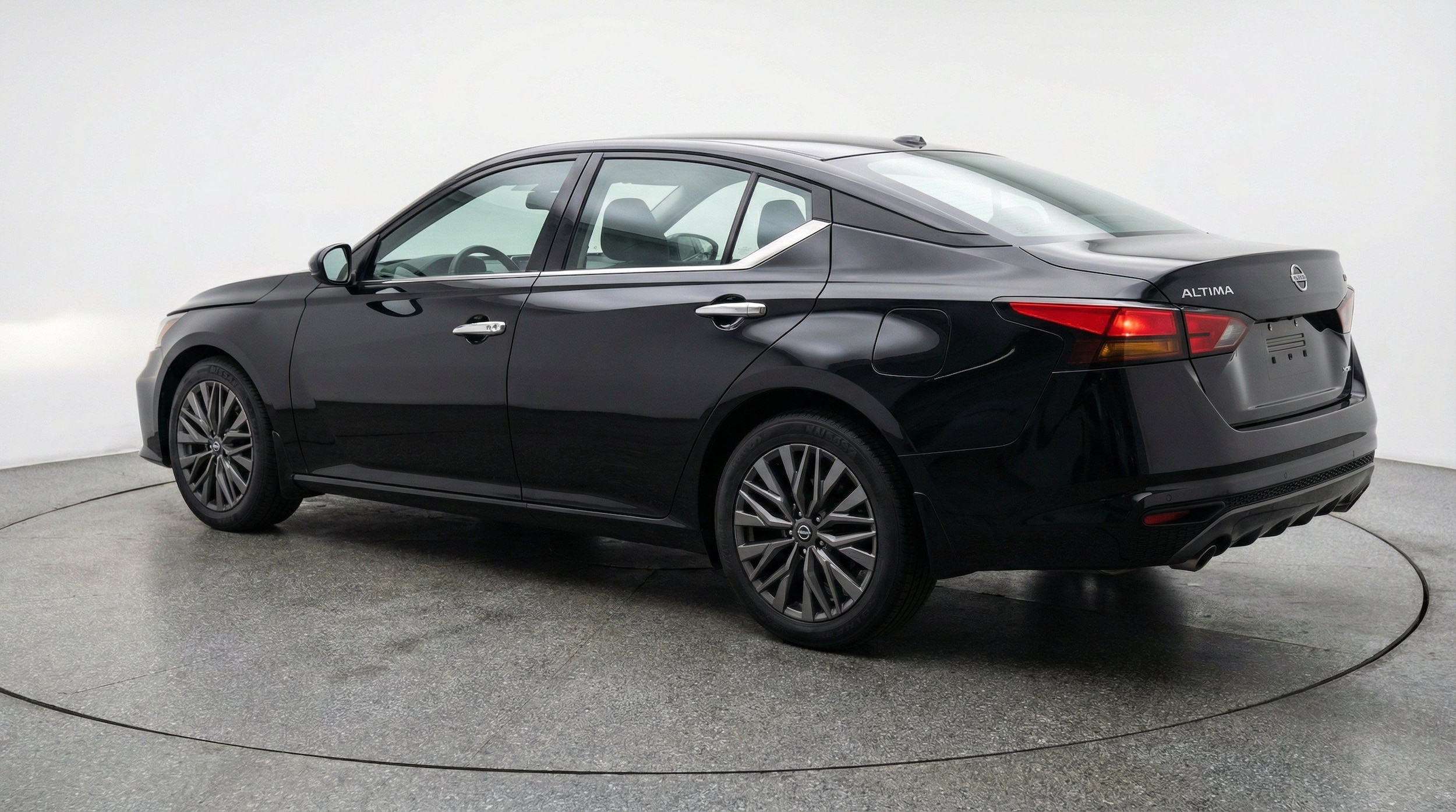 Thumbnail: 2025 Nissan Altima - 6