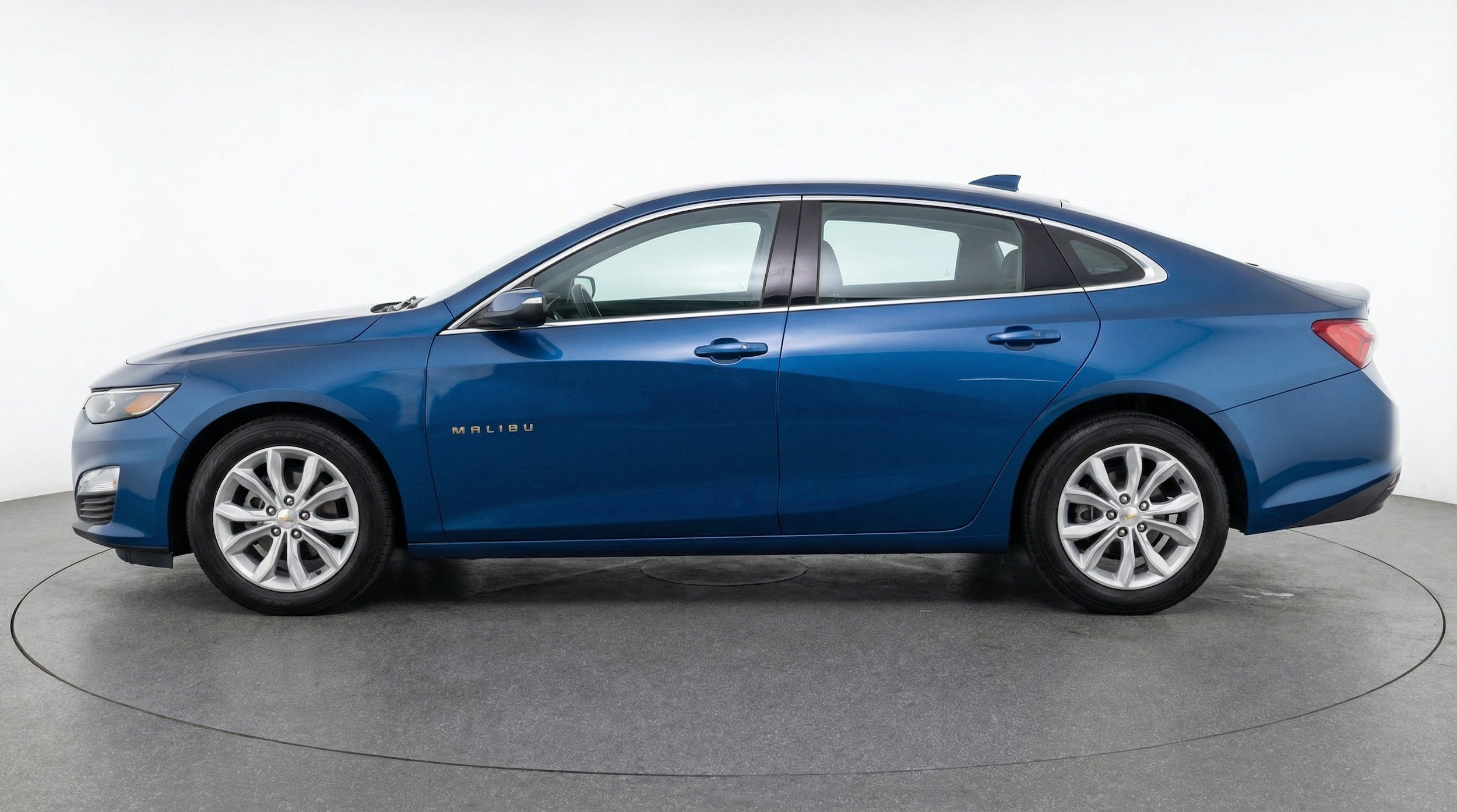 Thumbnail: 2024 Chevrolet Malibu - 5