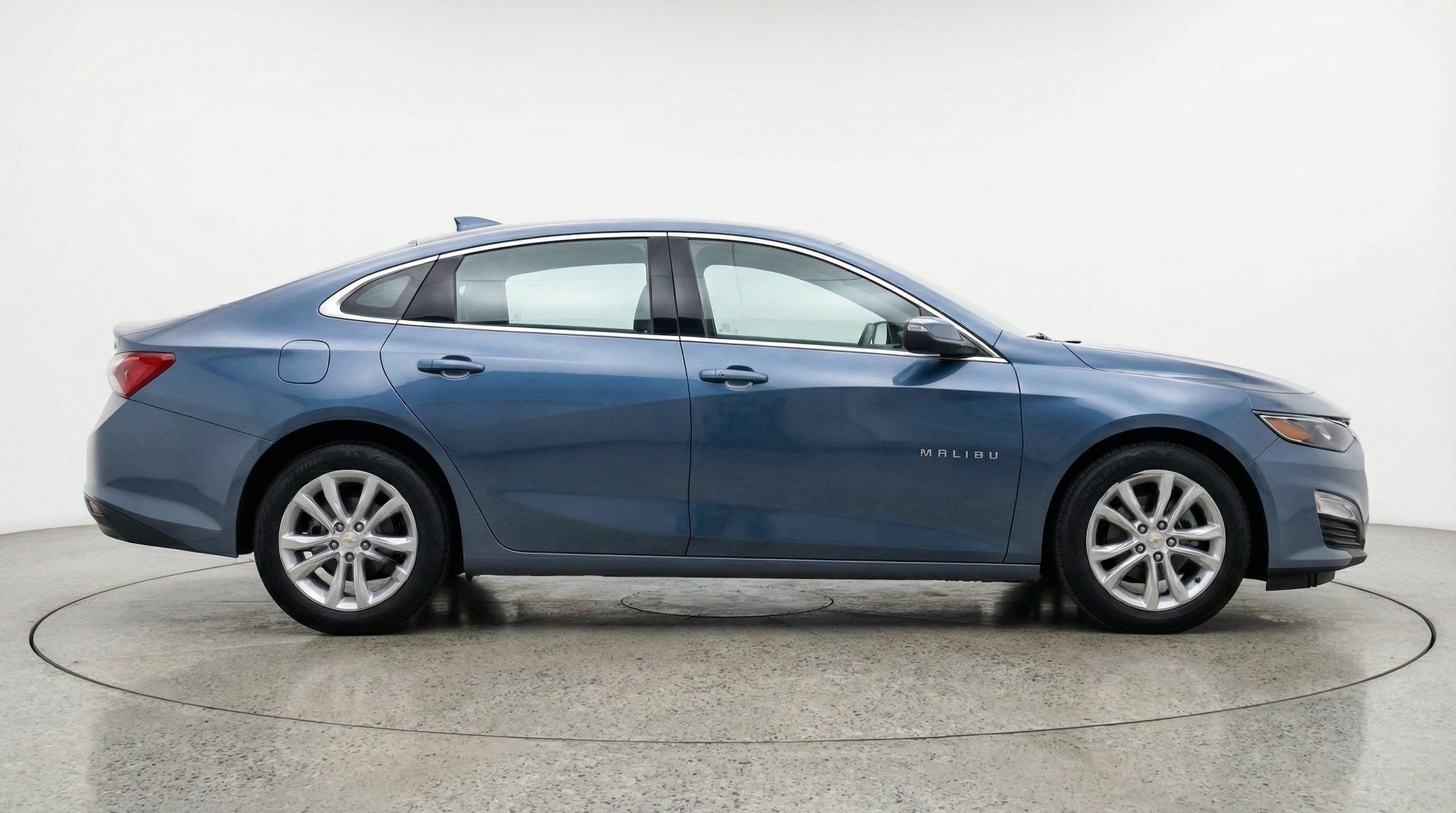 Thumbnail: 2024 Chevrolet Malibu - 11