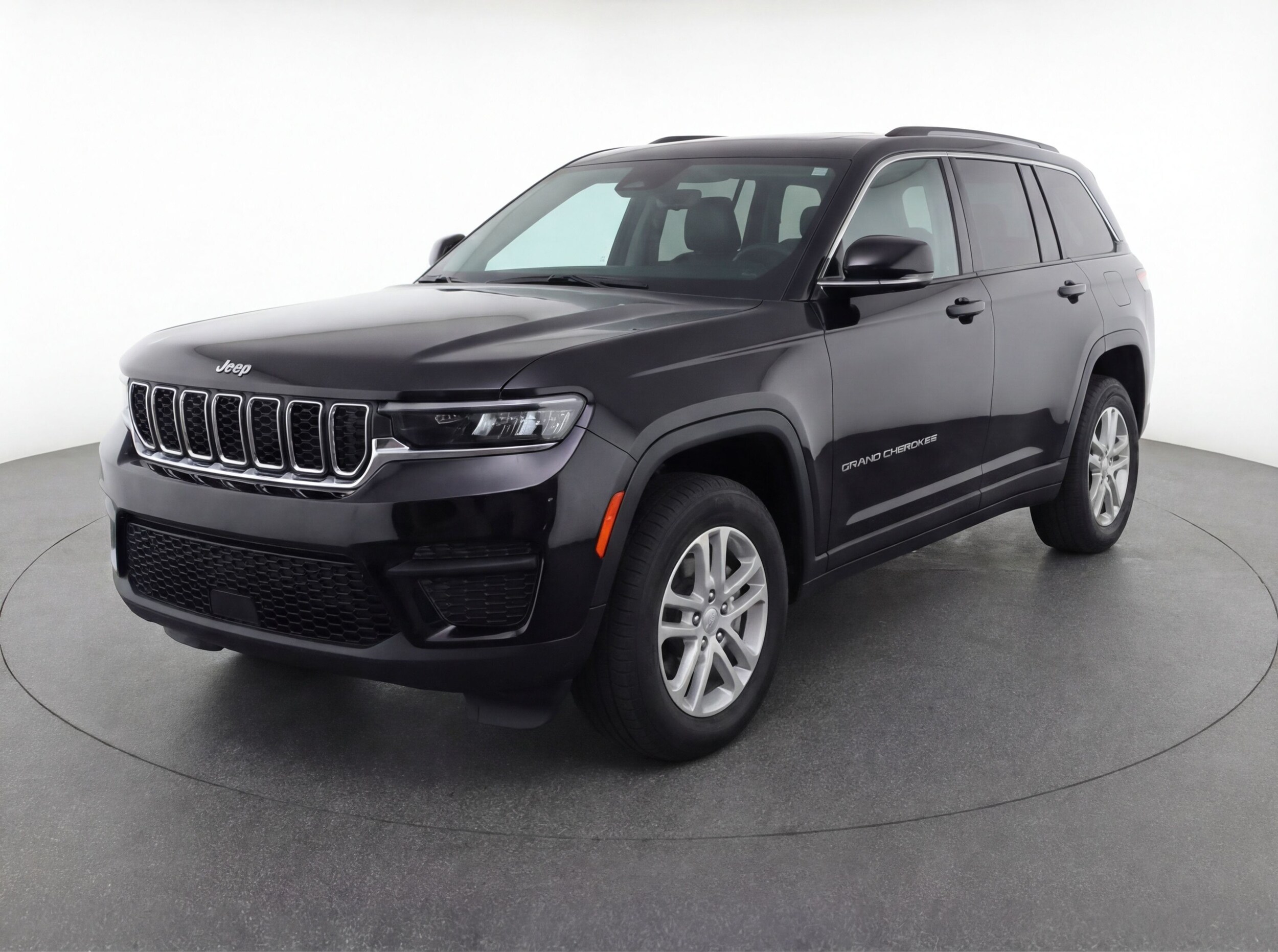 Thumbnail: 2023 Jeep Grand Cherokee - 3