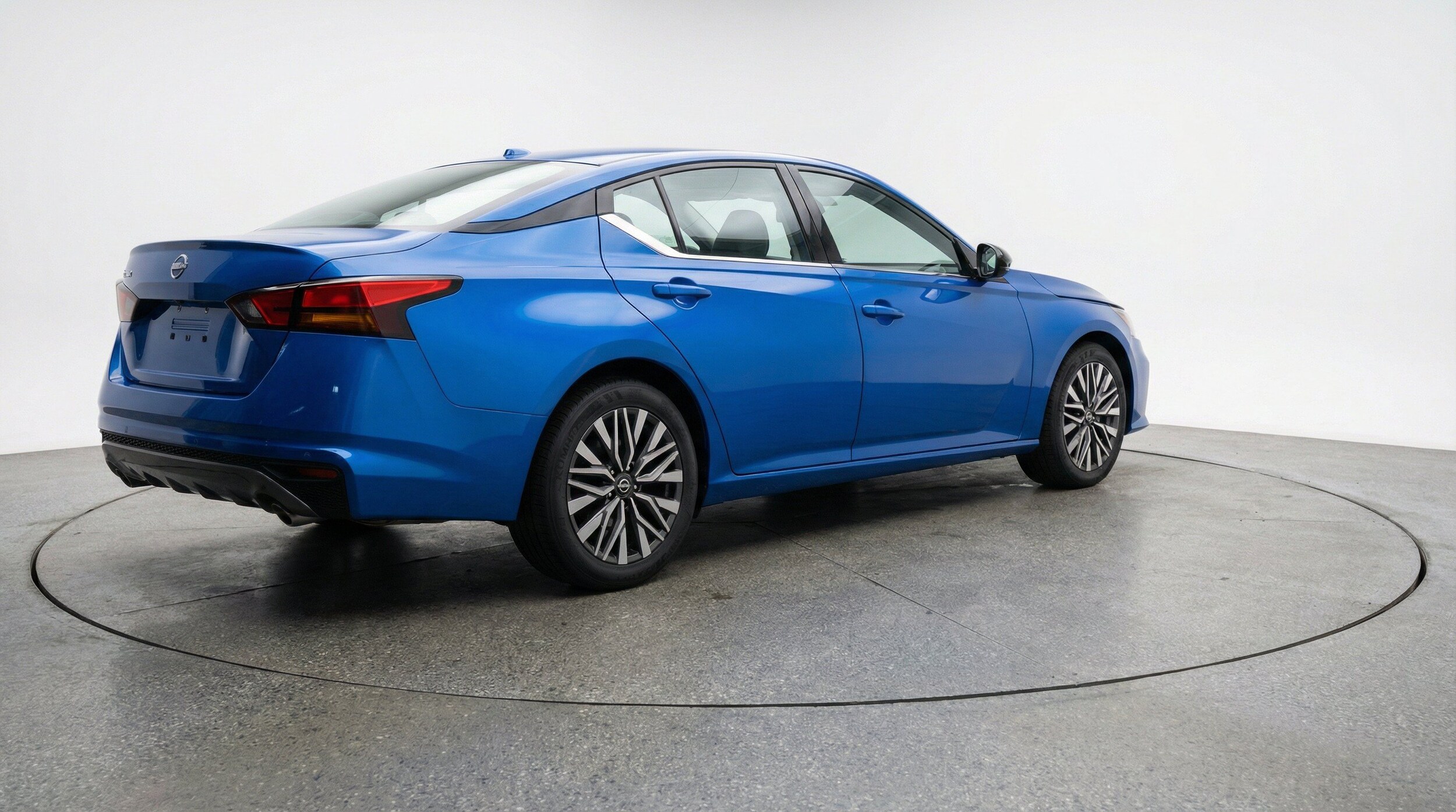 Thumbnail: 2025 Nissan Altima - 9