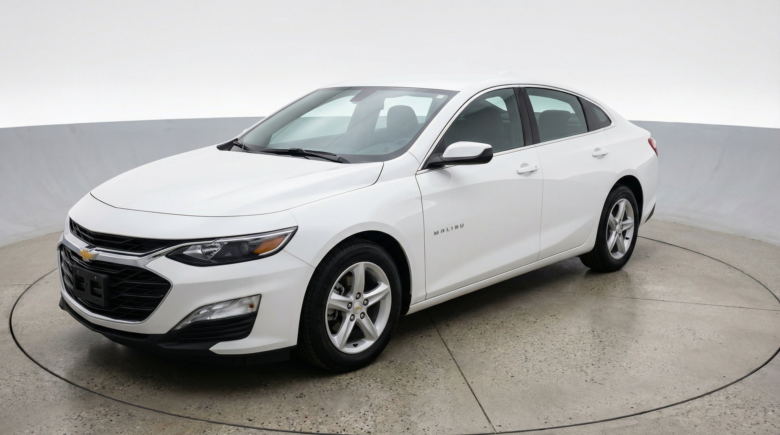 Thumbnail: 2024 Chevrolet Malibu - 3