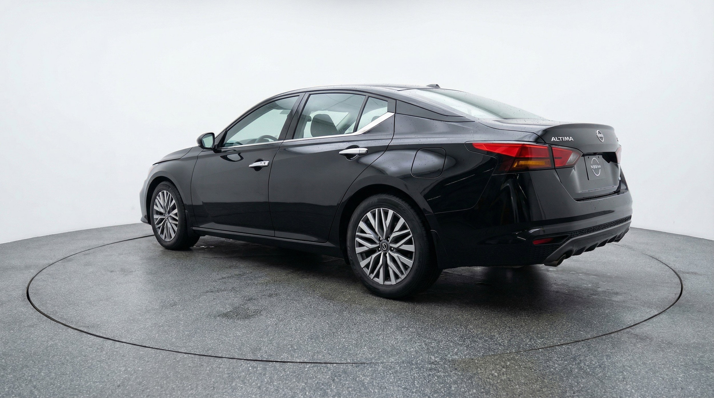 Thumbnail: 2025 Nissan Altima - 6