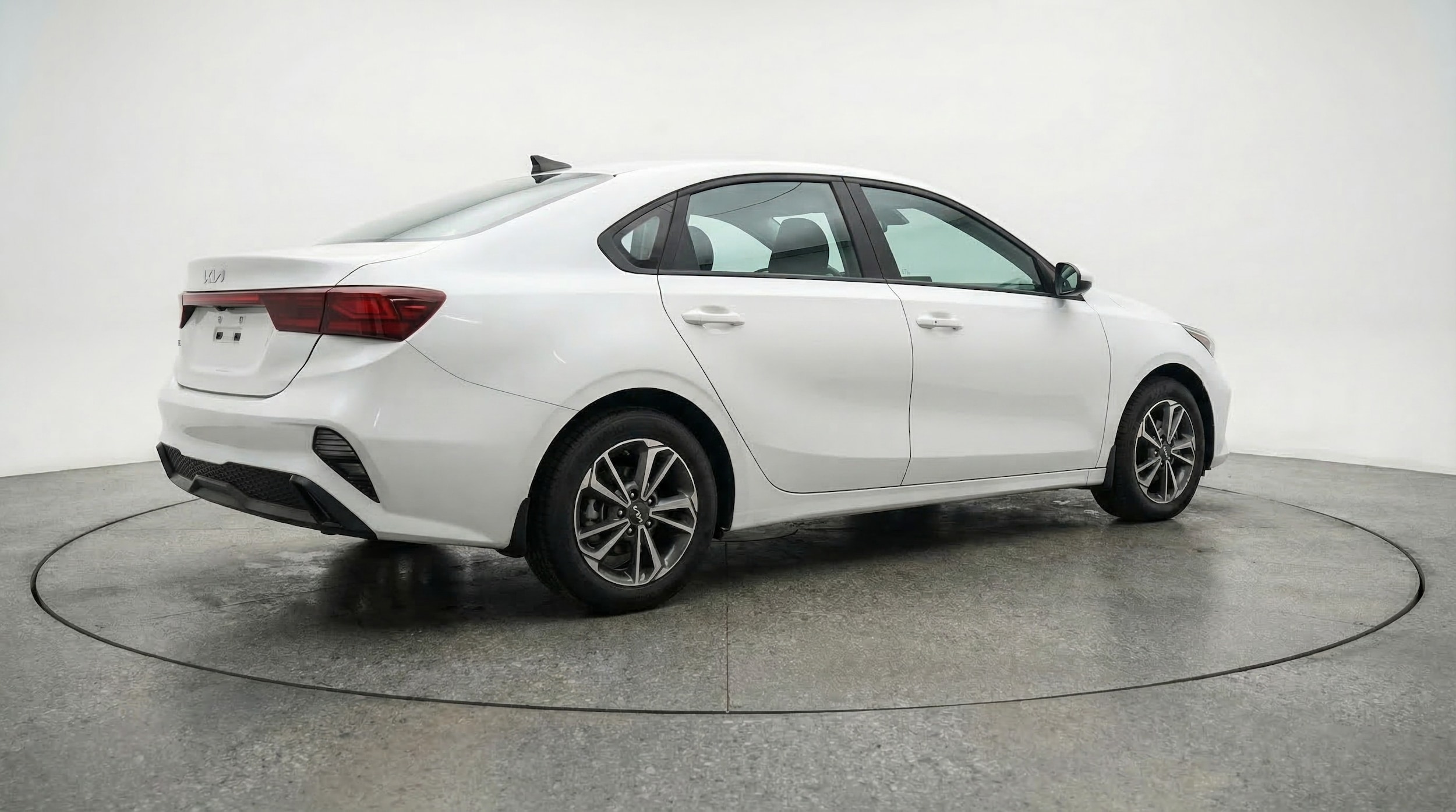 Thumbnail: 2024 Kia Forte - 7