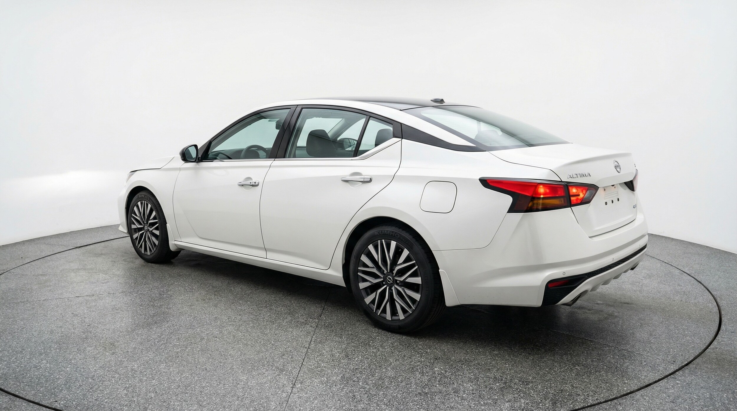 Thumbnail: 2025 Nissan Altima - 5