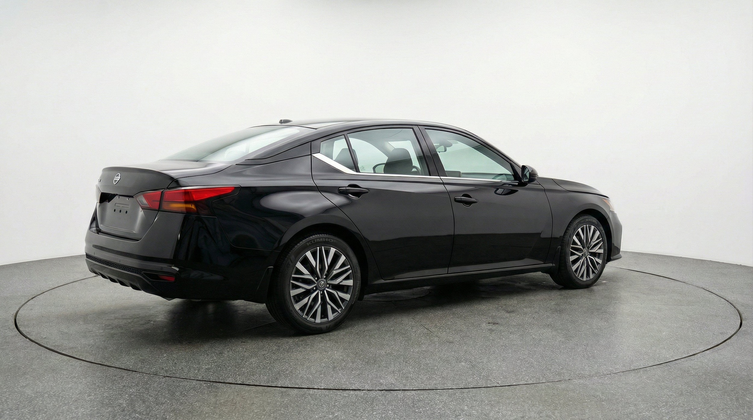 Thumbnail: 2025 Nissan Altima - 9