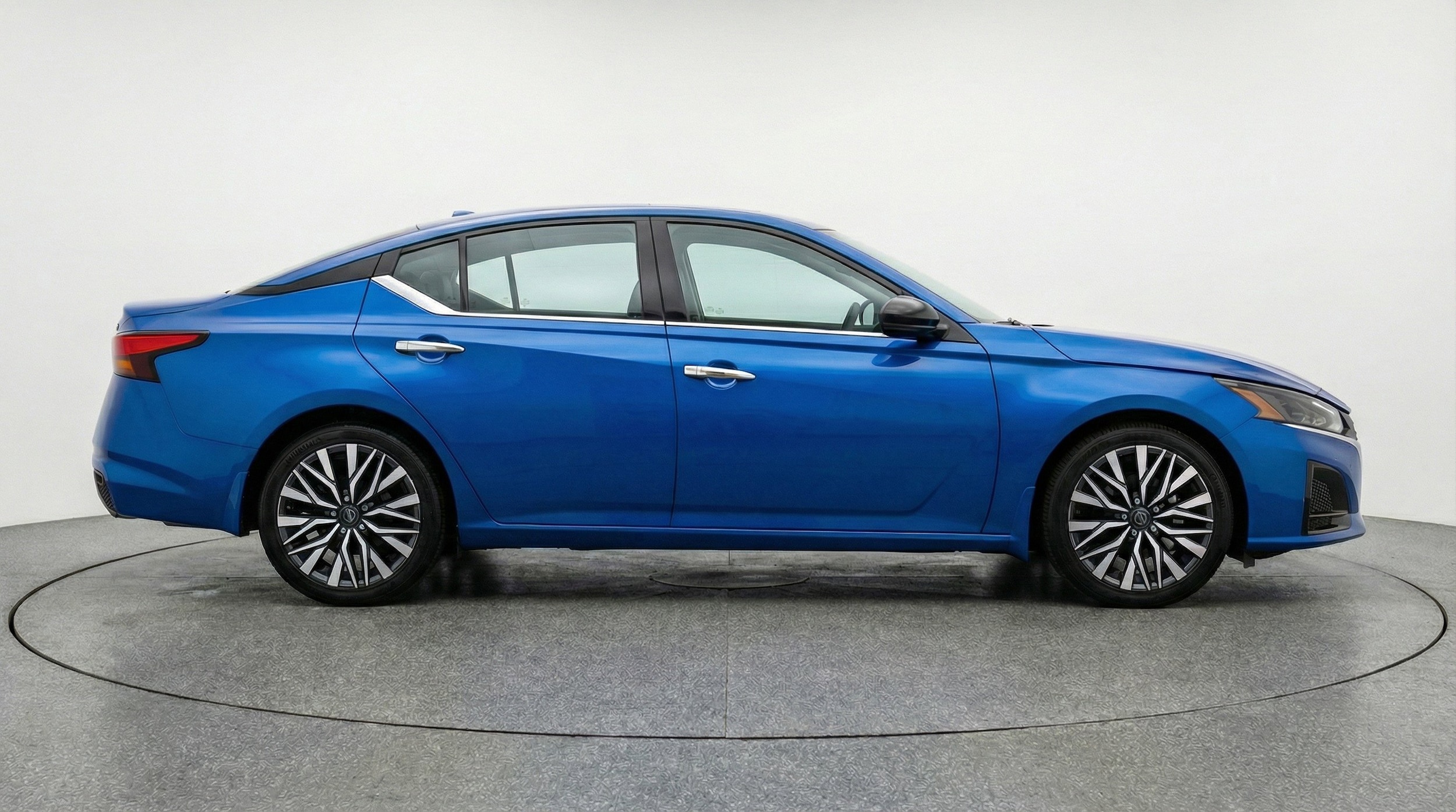 Thumbnail: 2025 Nissan Altima - 11