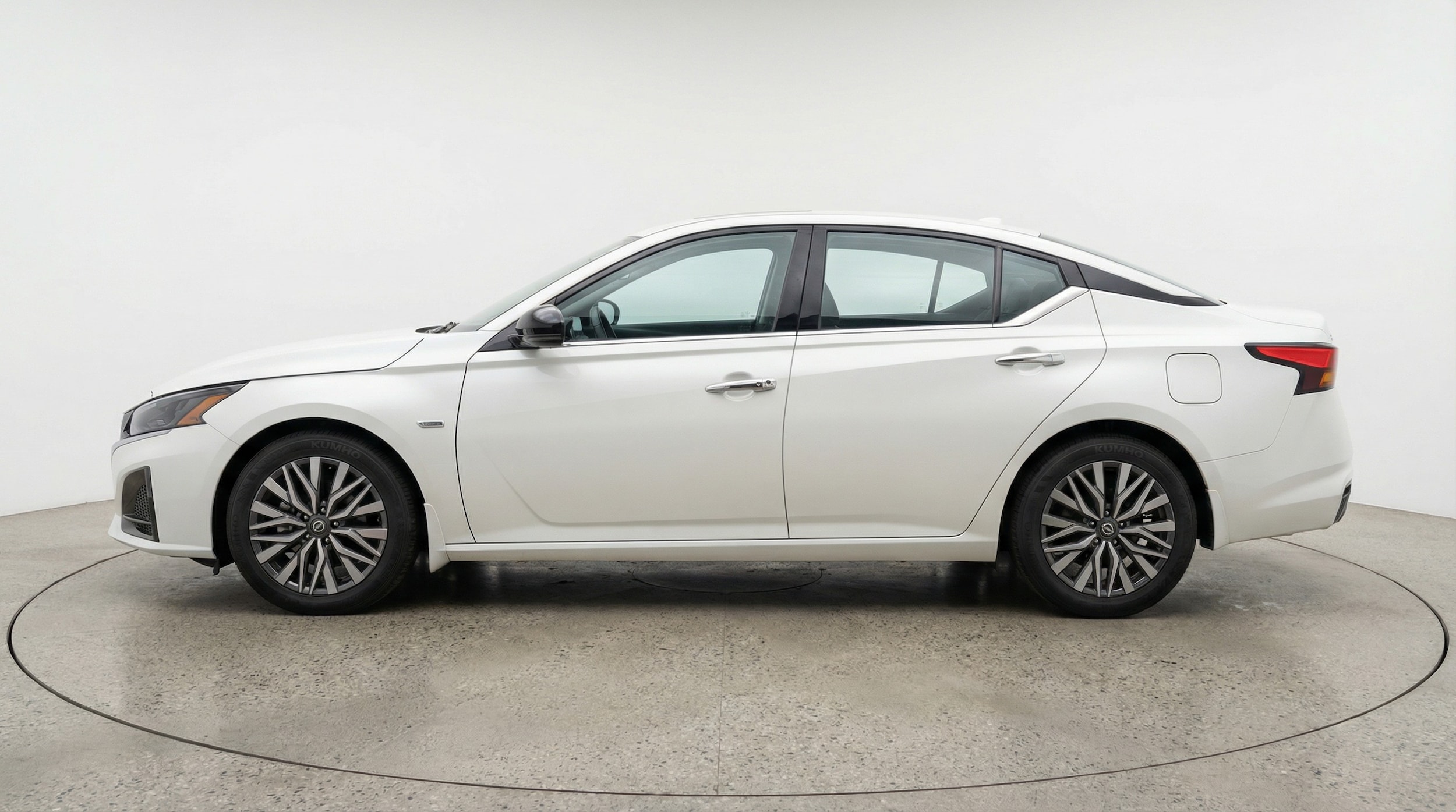 Thumbnail: 2025 Nissan Altima - 4