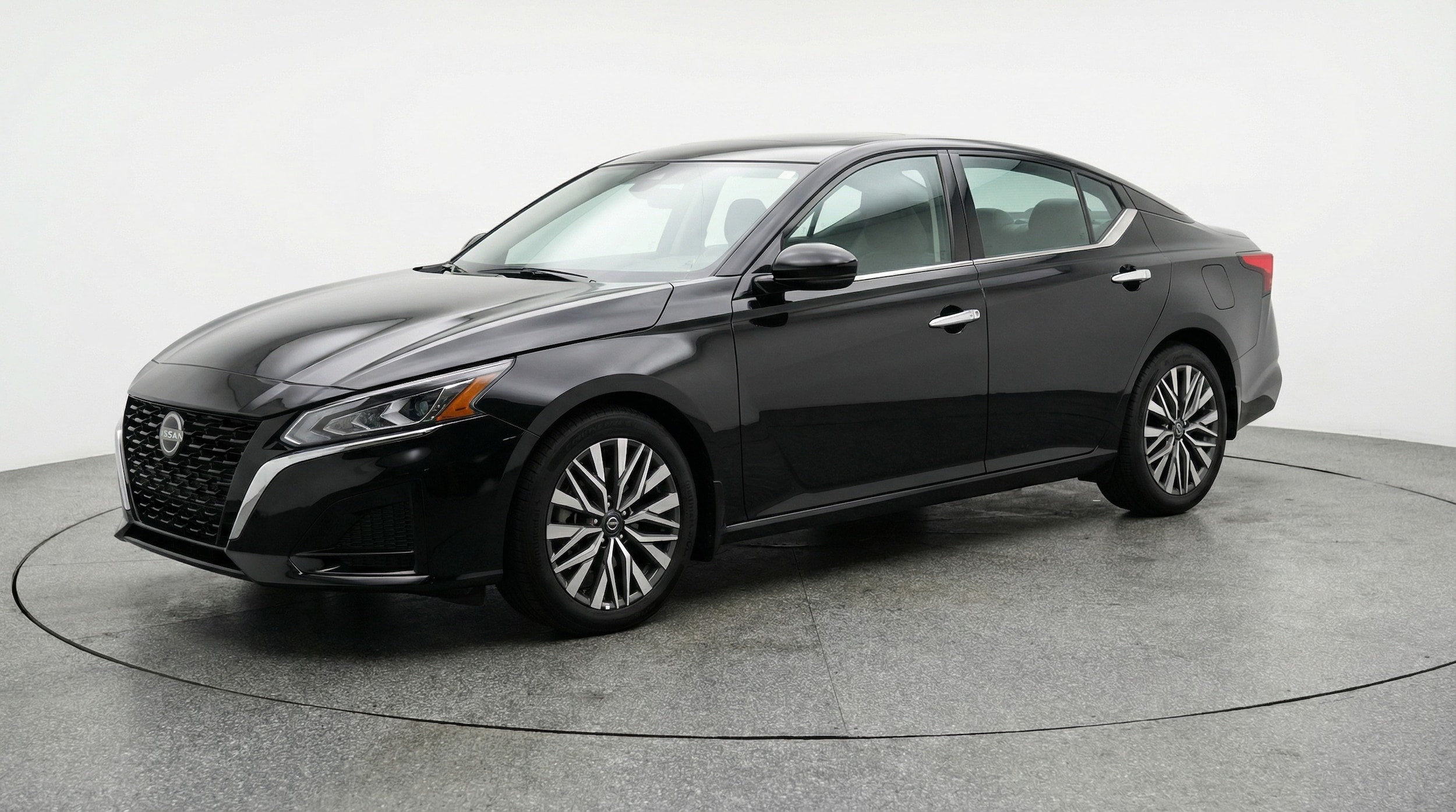 Thumbnail: 2025 Nissan Altima - 3