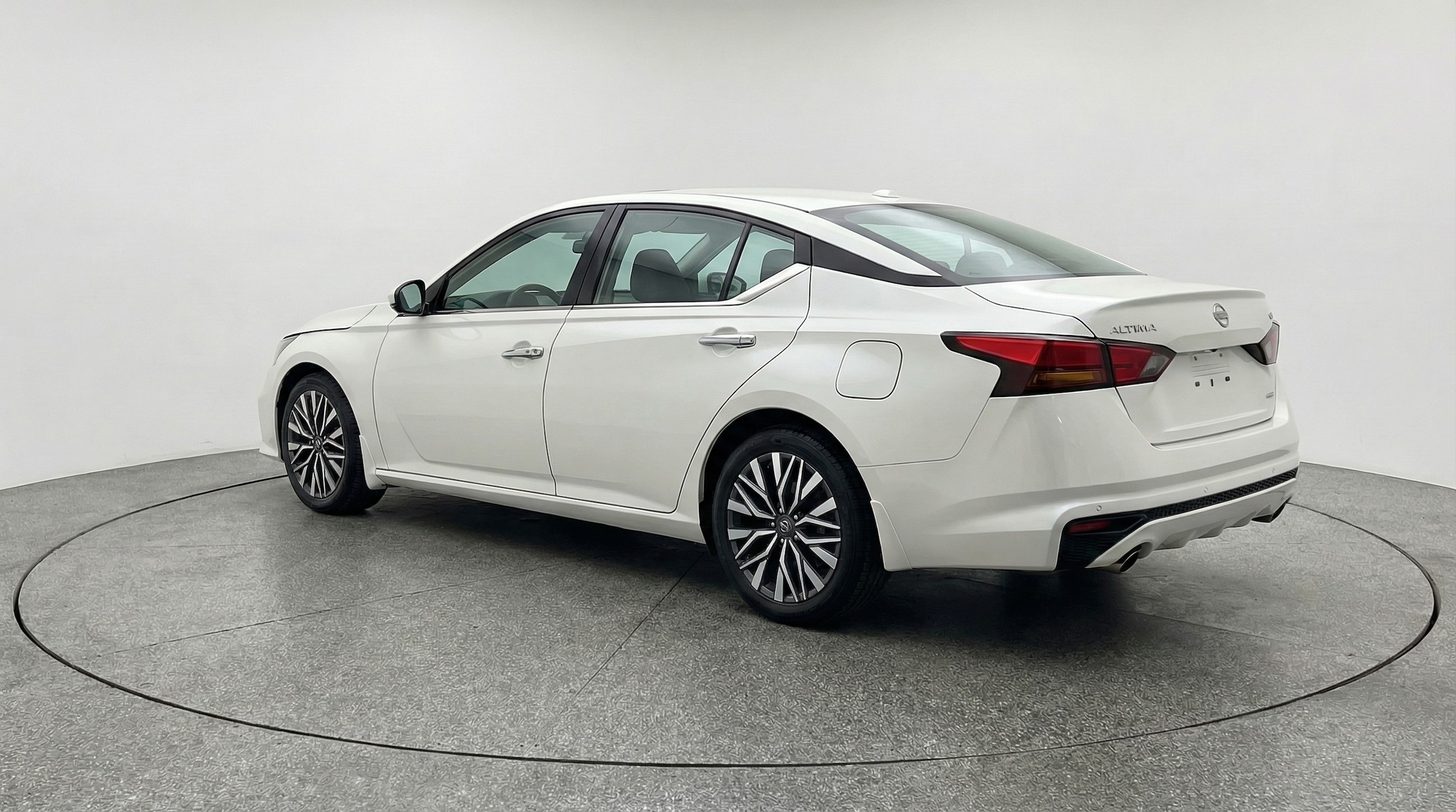Thumbnail: 2025 Nissan Altima - 5