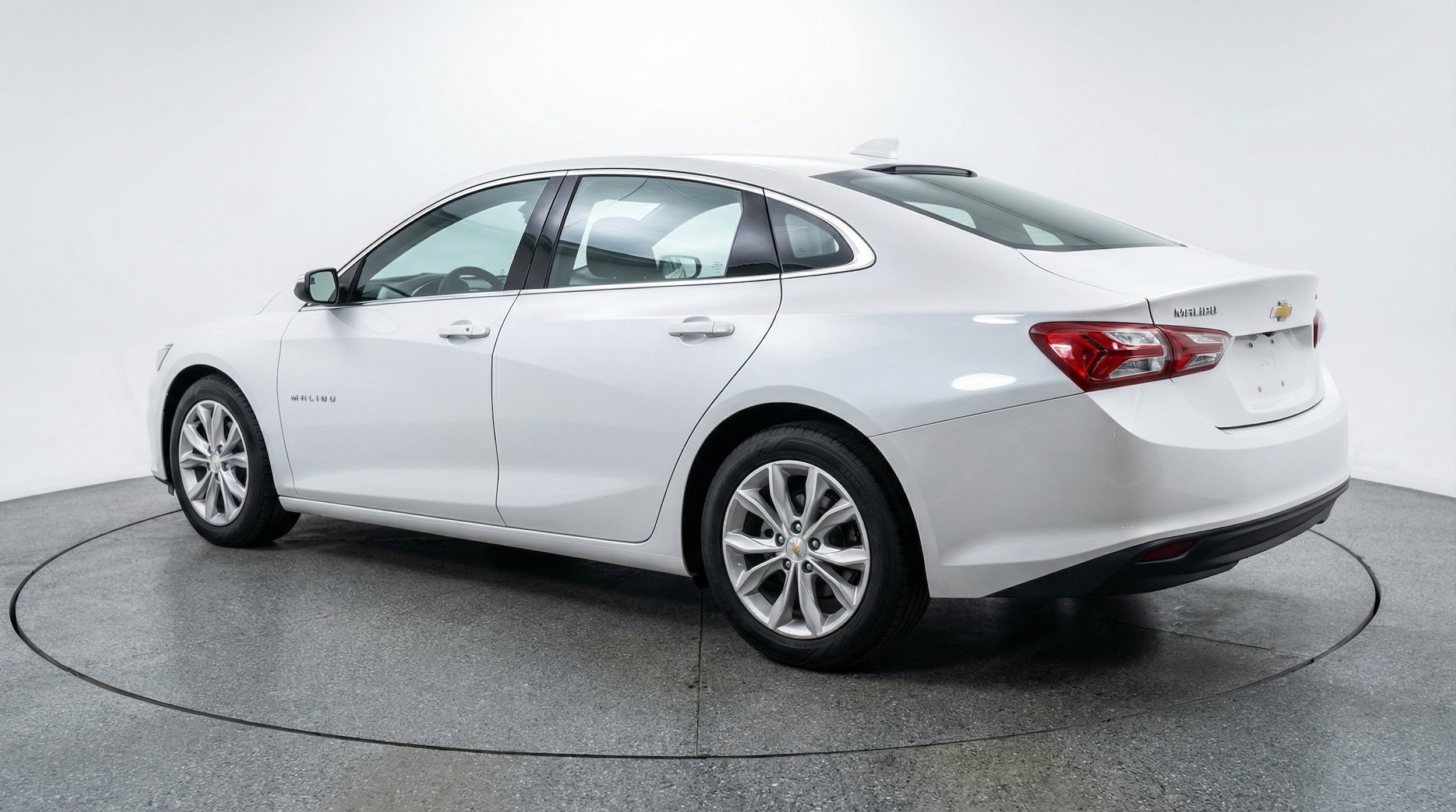 Thumbnail: 2024 Chevrolet Malibu - 6