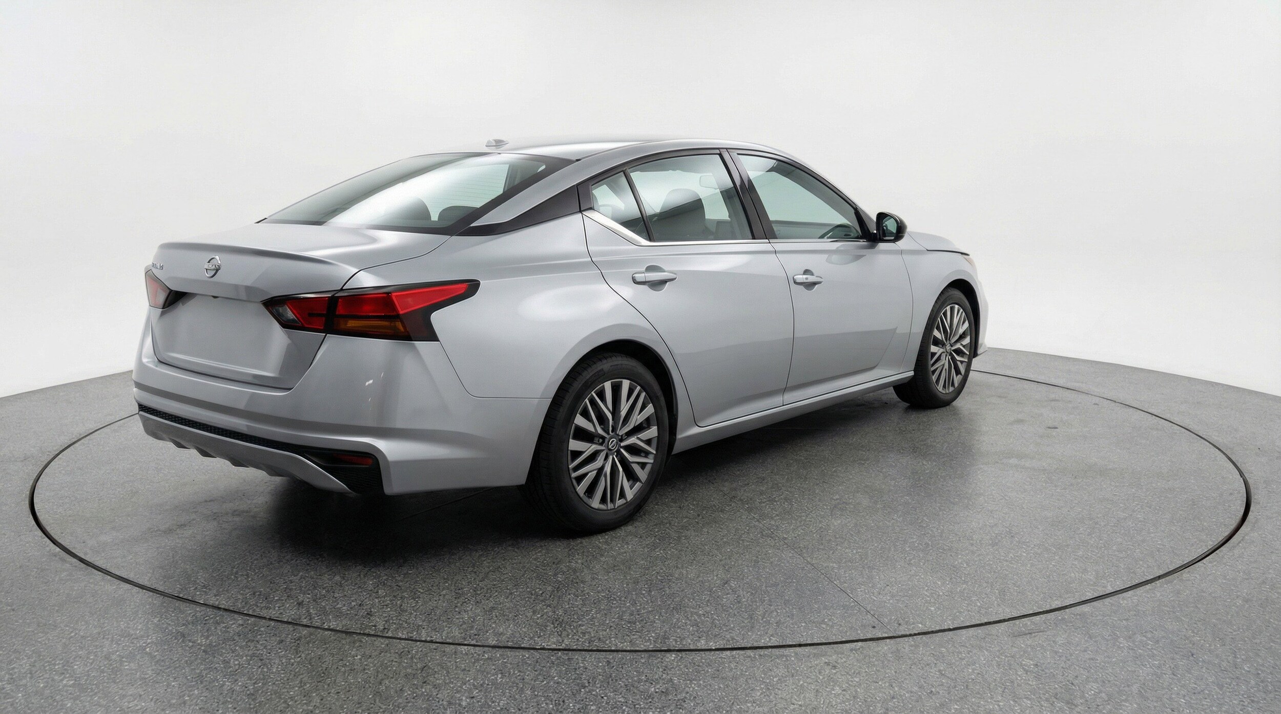 Thumbnail: 2025 Nissan Altima - 9