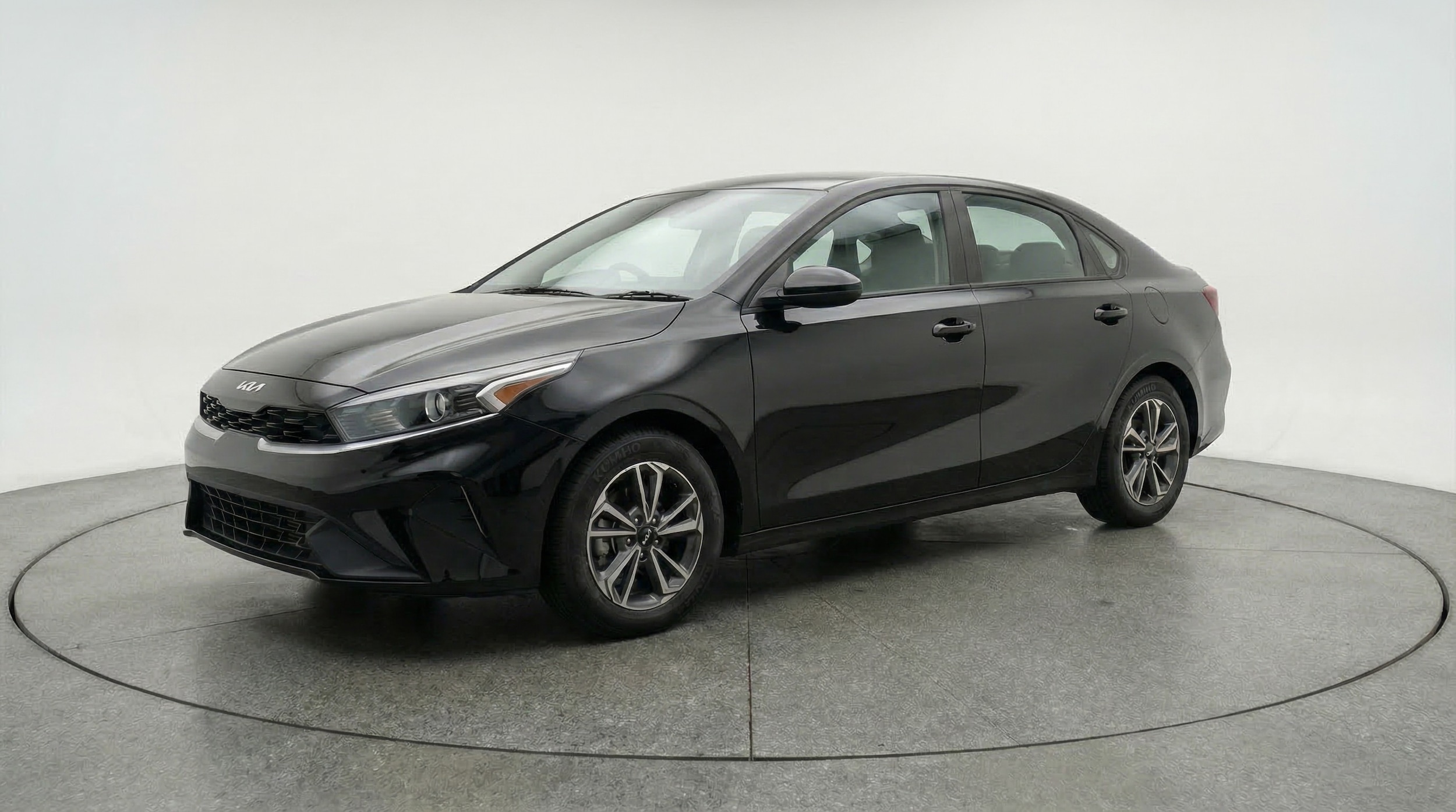 Thumbnail: 2024 Kia Forte - 3