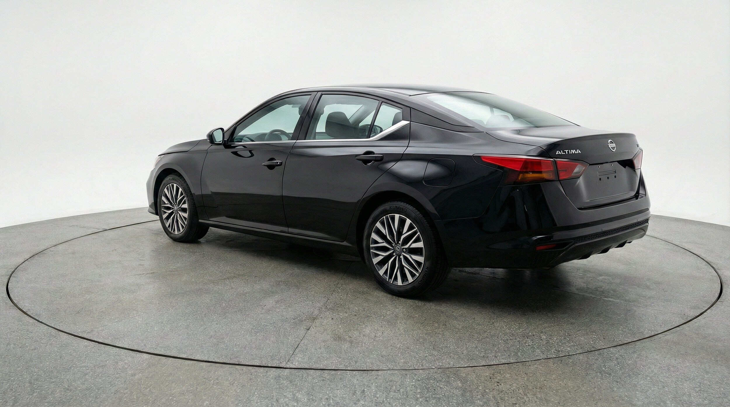 Thumbnail: 2025 Nissan Altima - 6