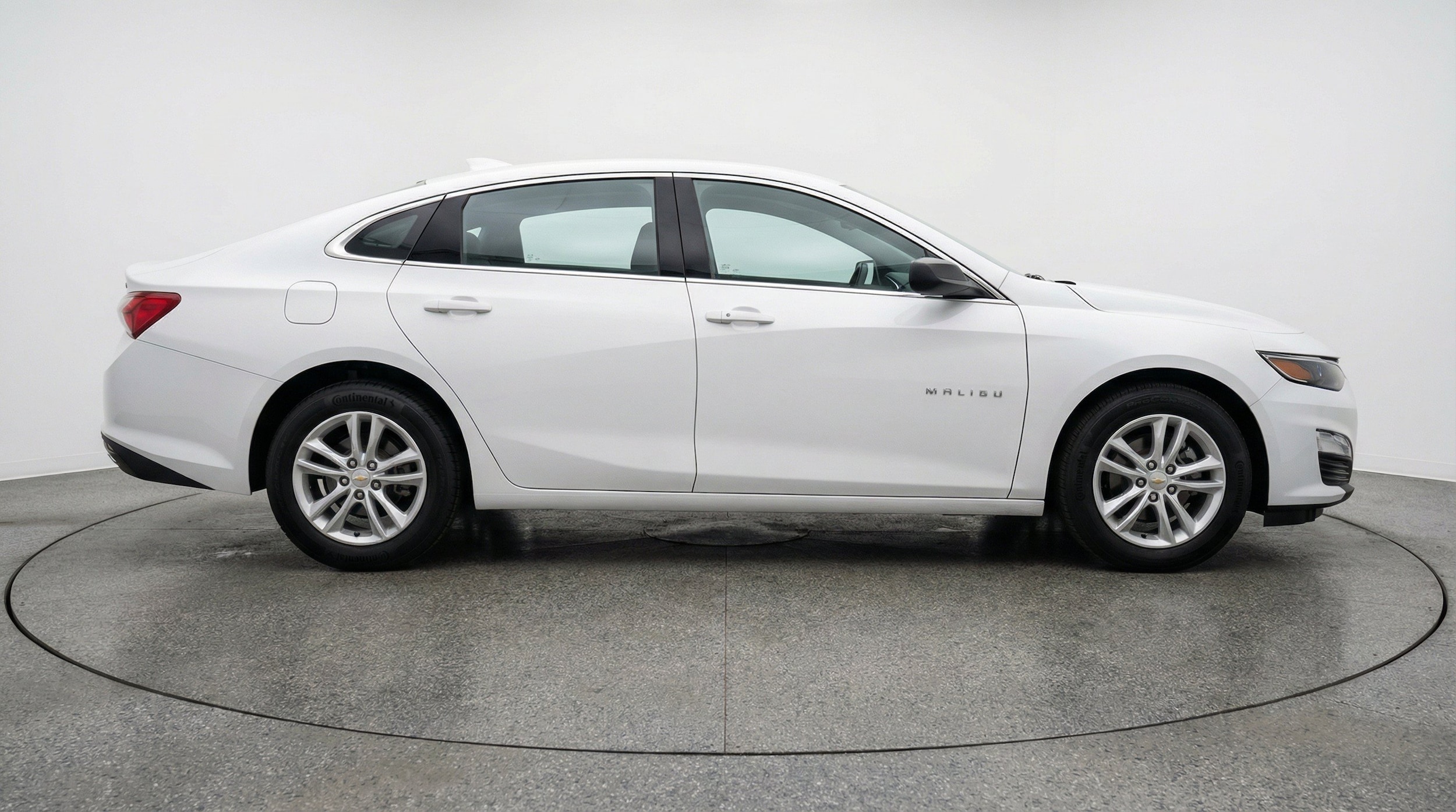 Thumbnail: 2024 Chevrolet Malibu - 11